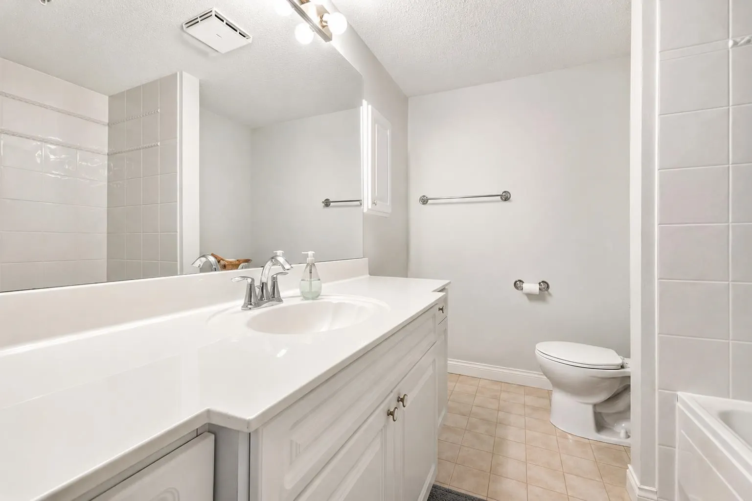 33065 Mill Lake Road #406