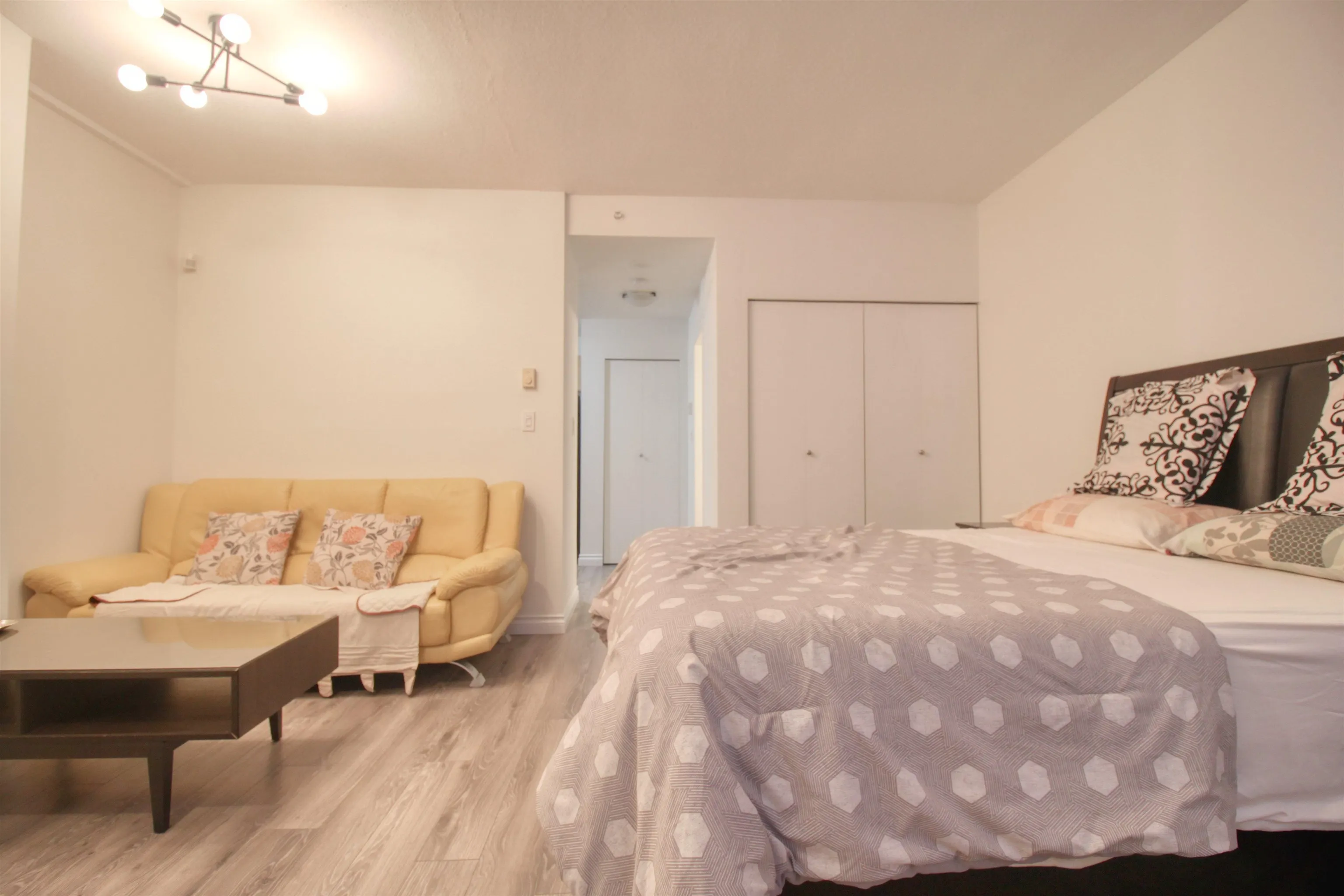 8288 Saba Road
