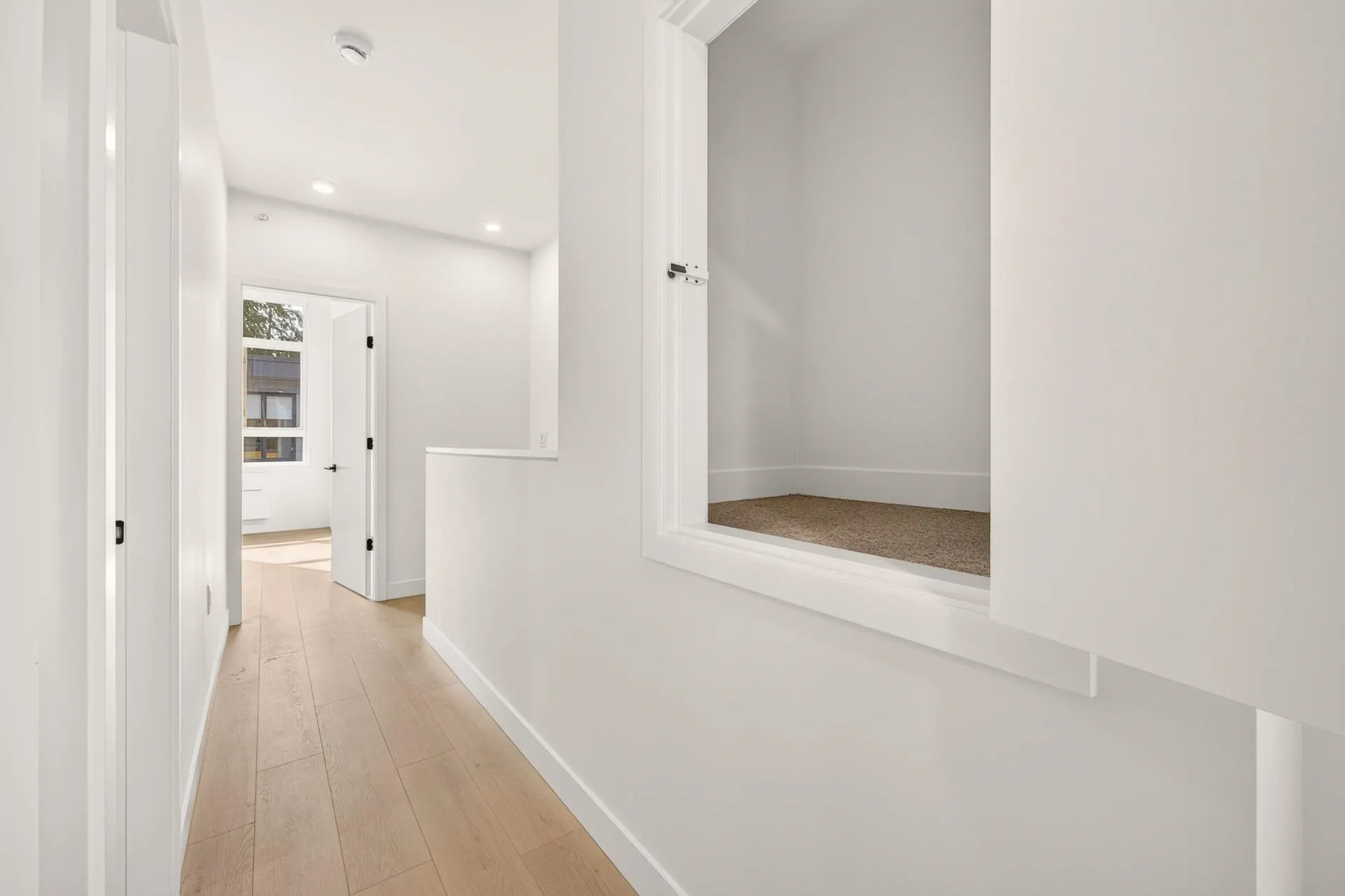 932 Lytton Street #102