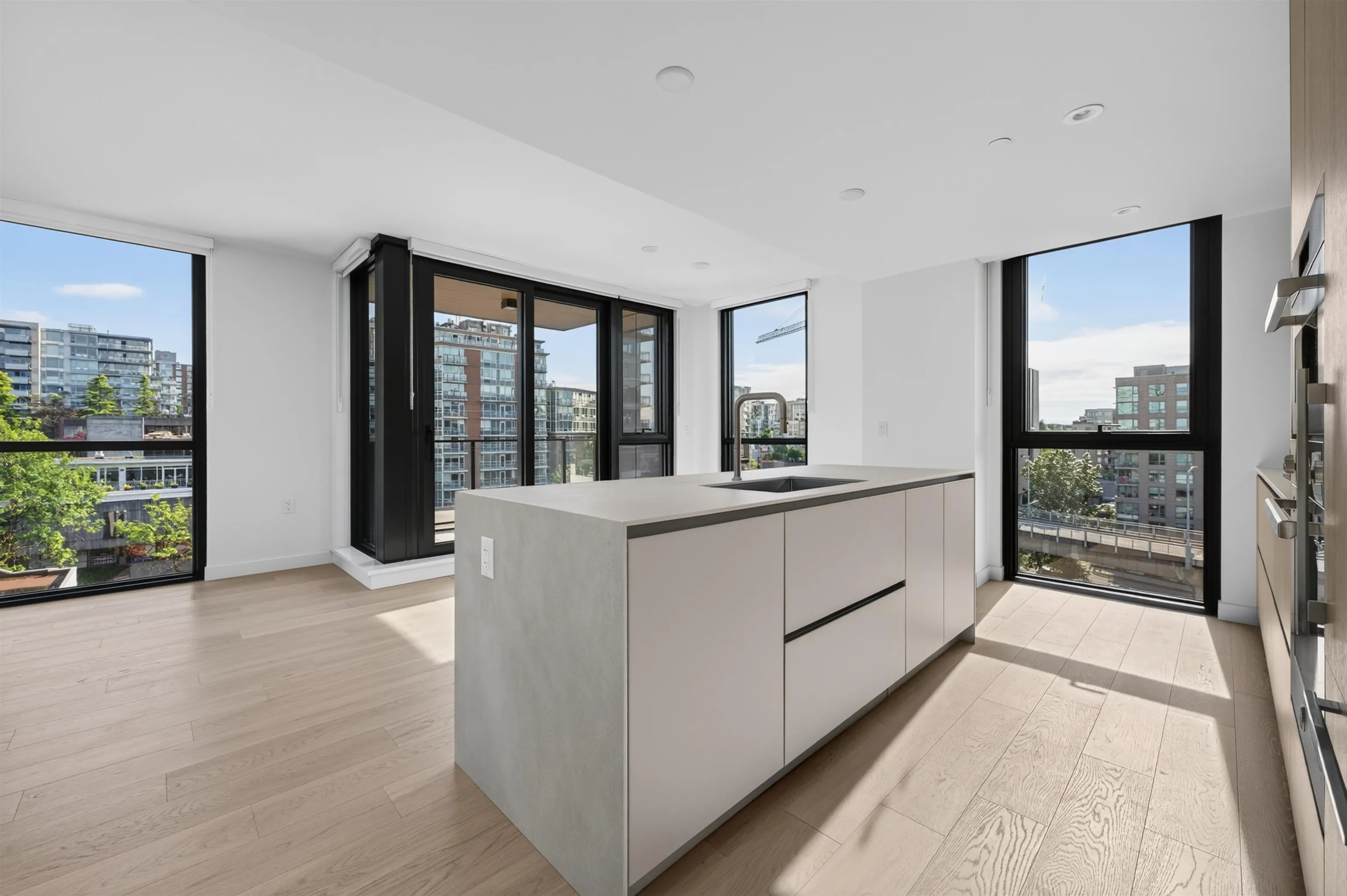 1530 W 6th Avenue #801
