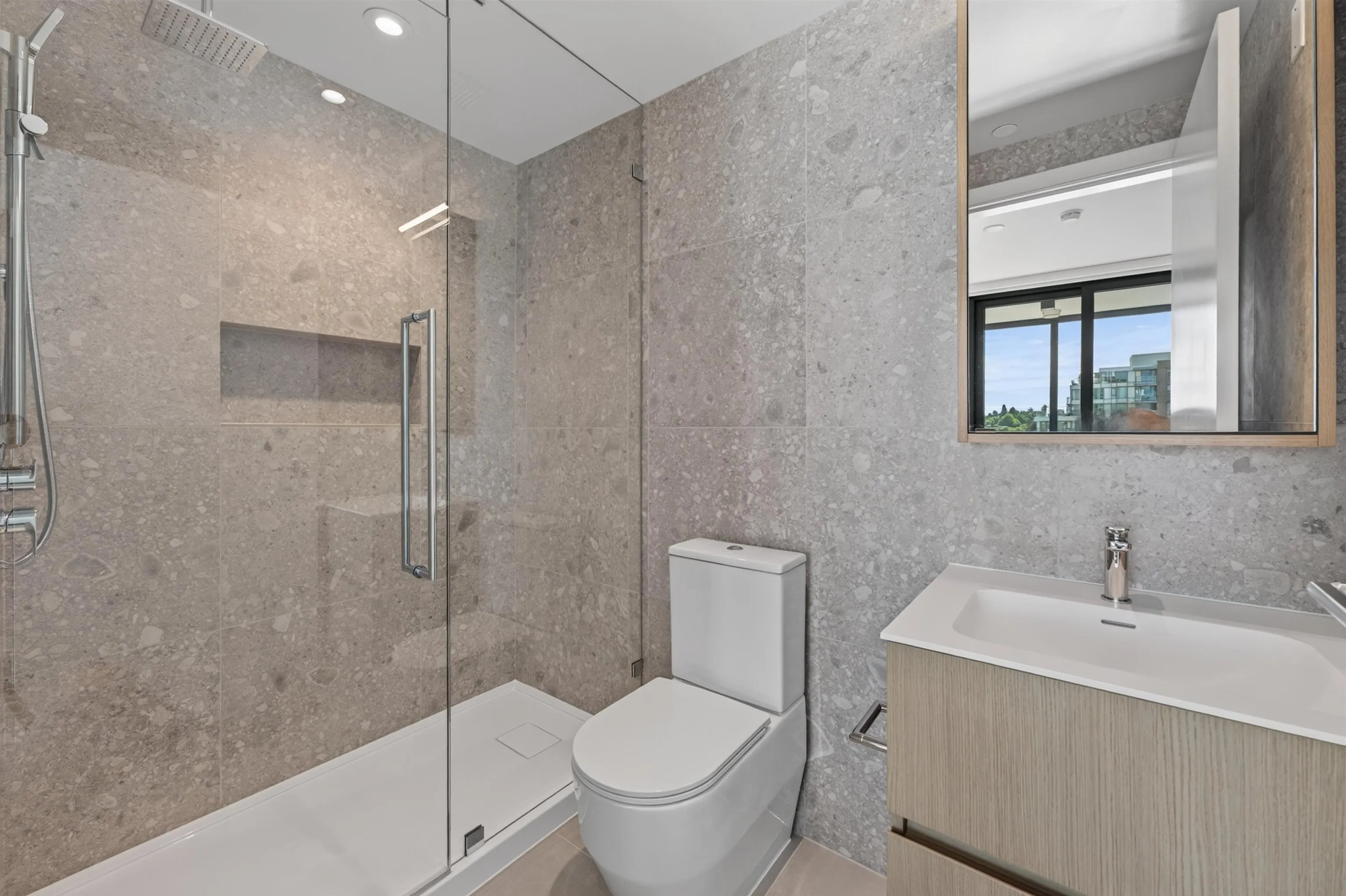 1530 W 6th Avenue #801