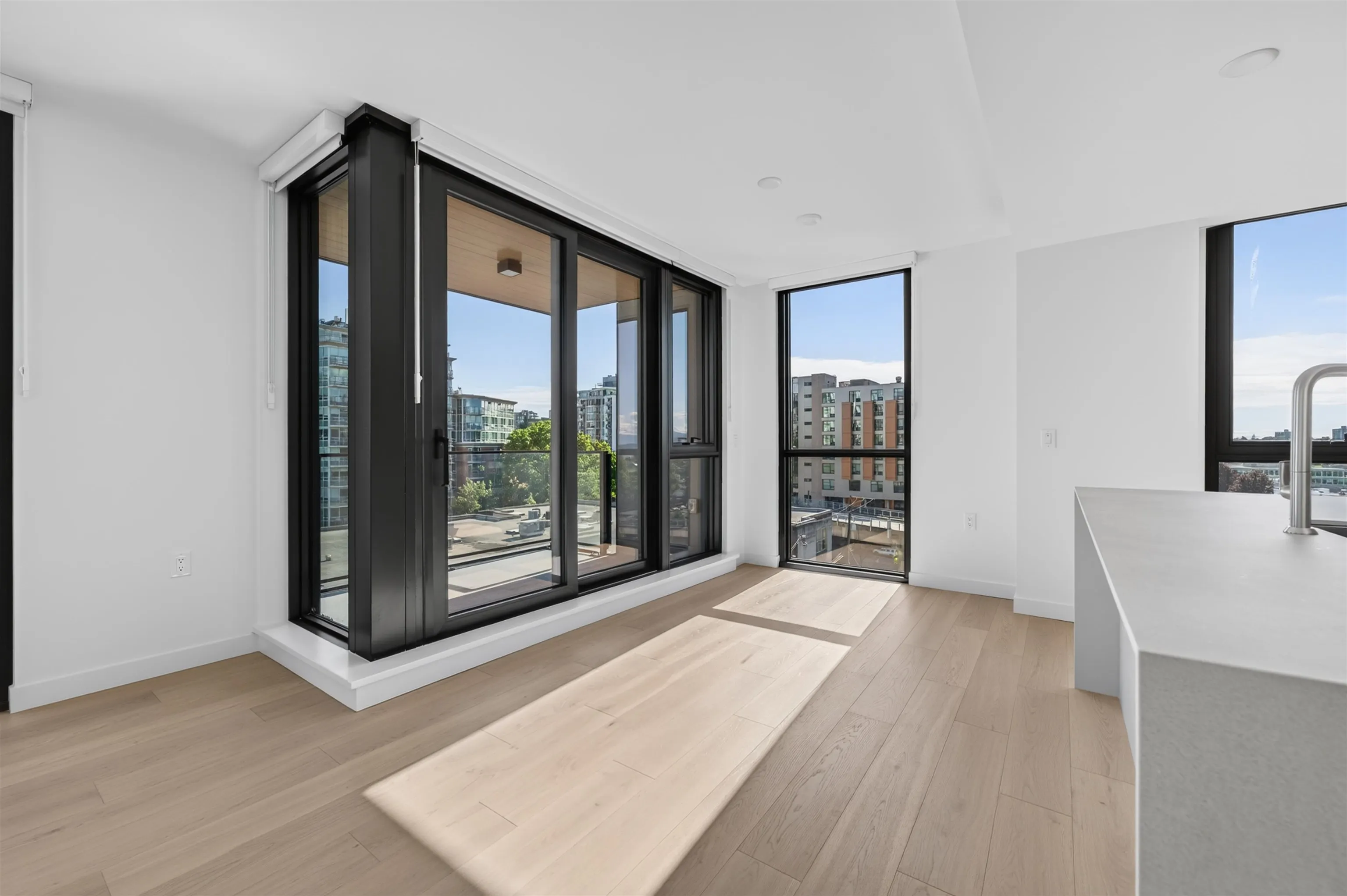 1530 W 6th Avenue #801
