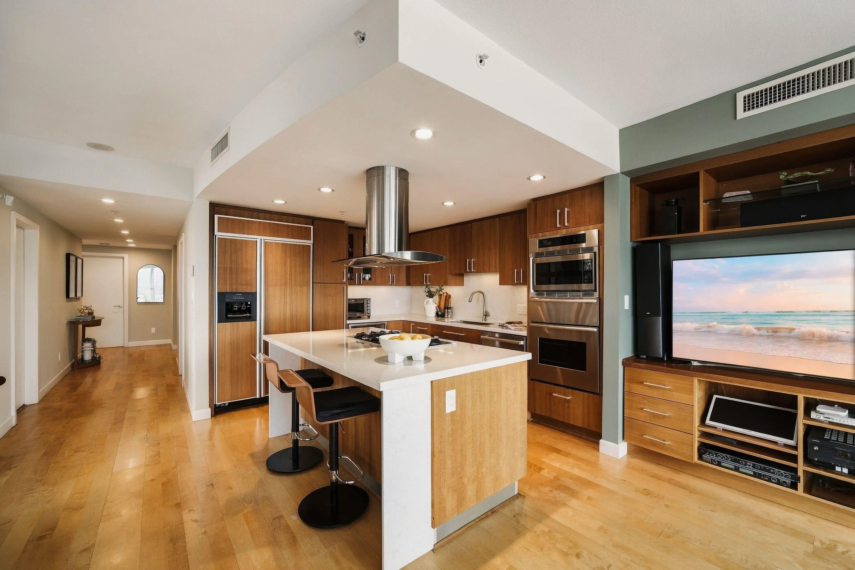1281 W Cordova Street #2602