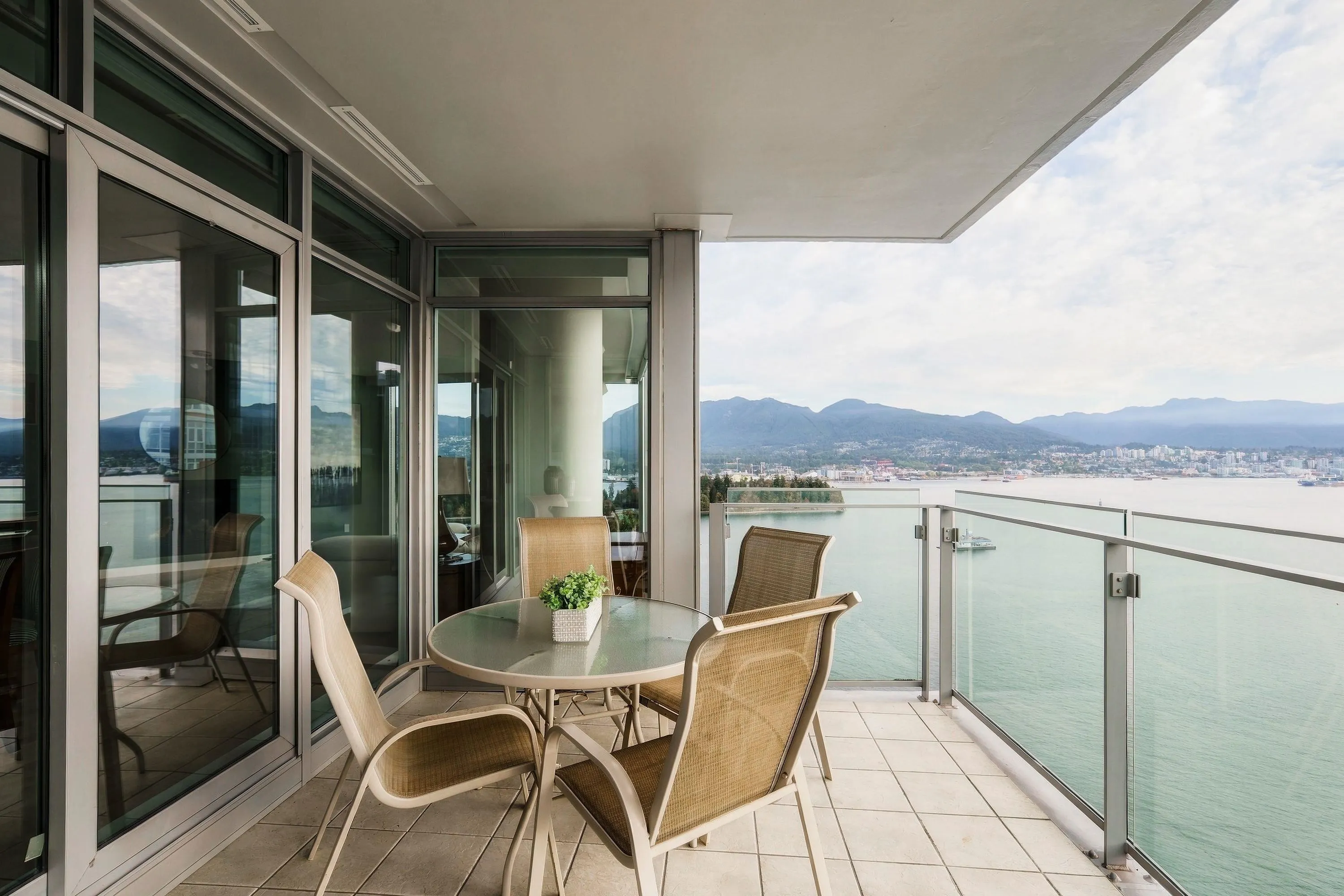 1281 W Cordova Street #2602