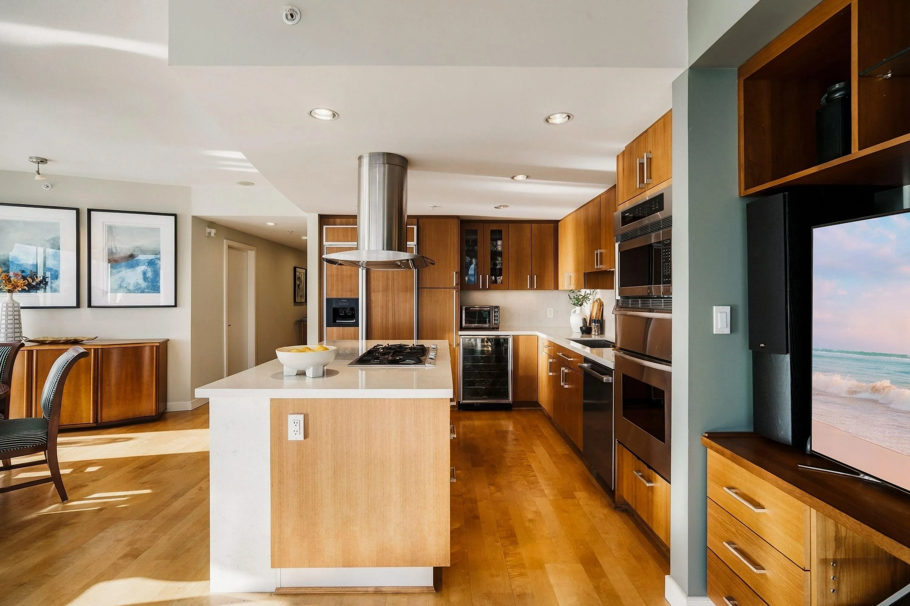1281 W Cordova Street #2602