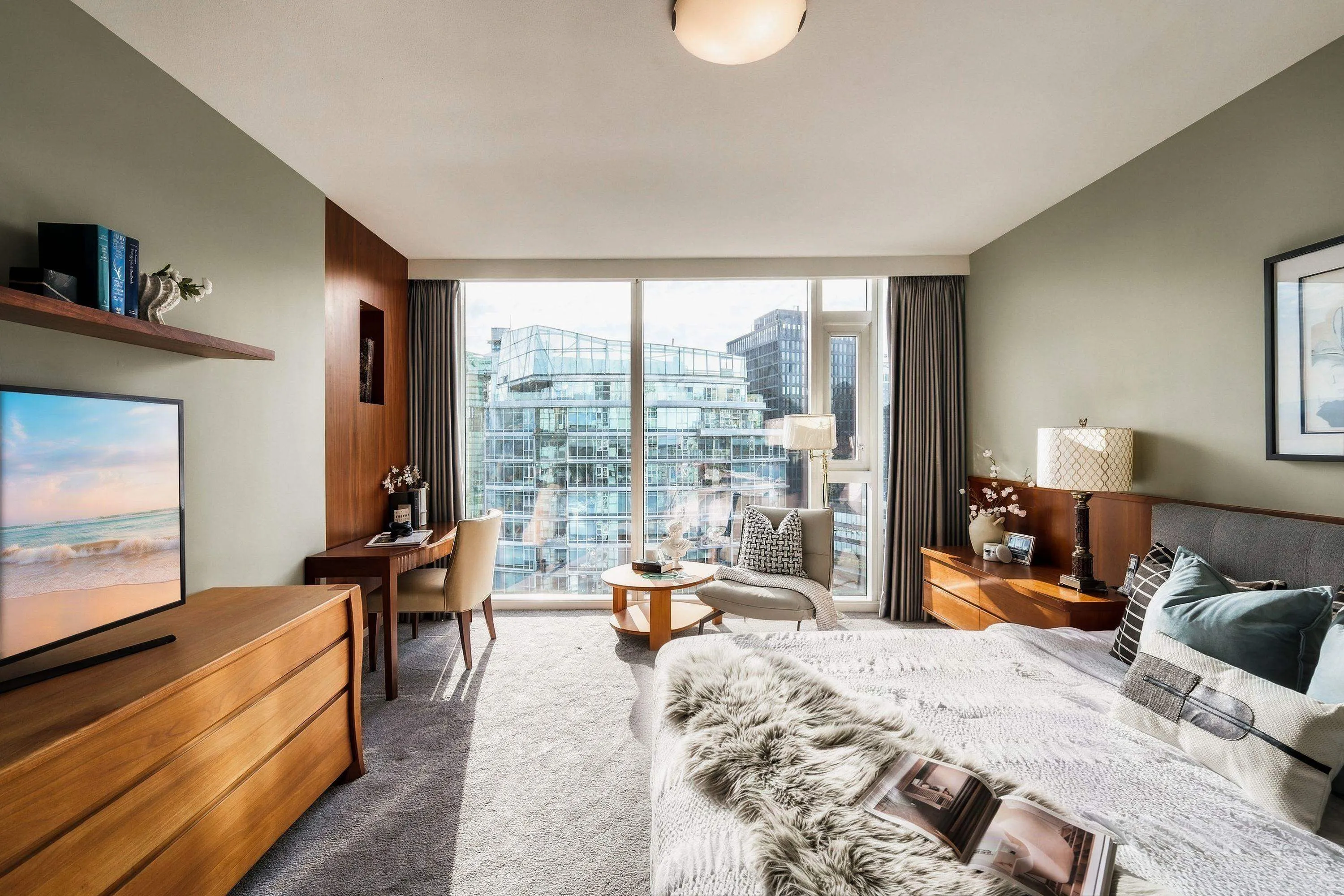 1281 W Cordova Street #2602