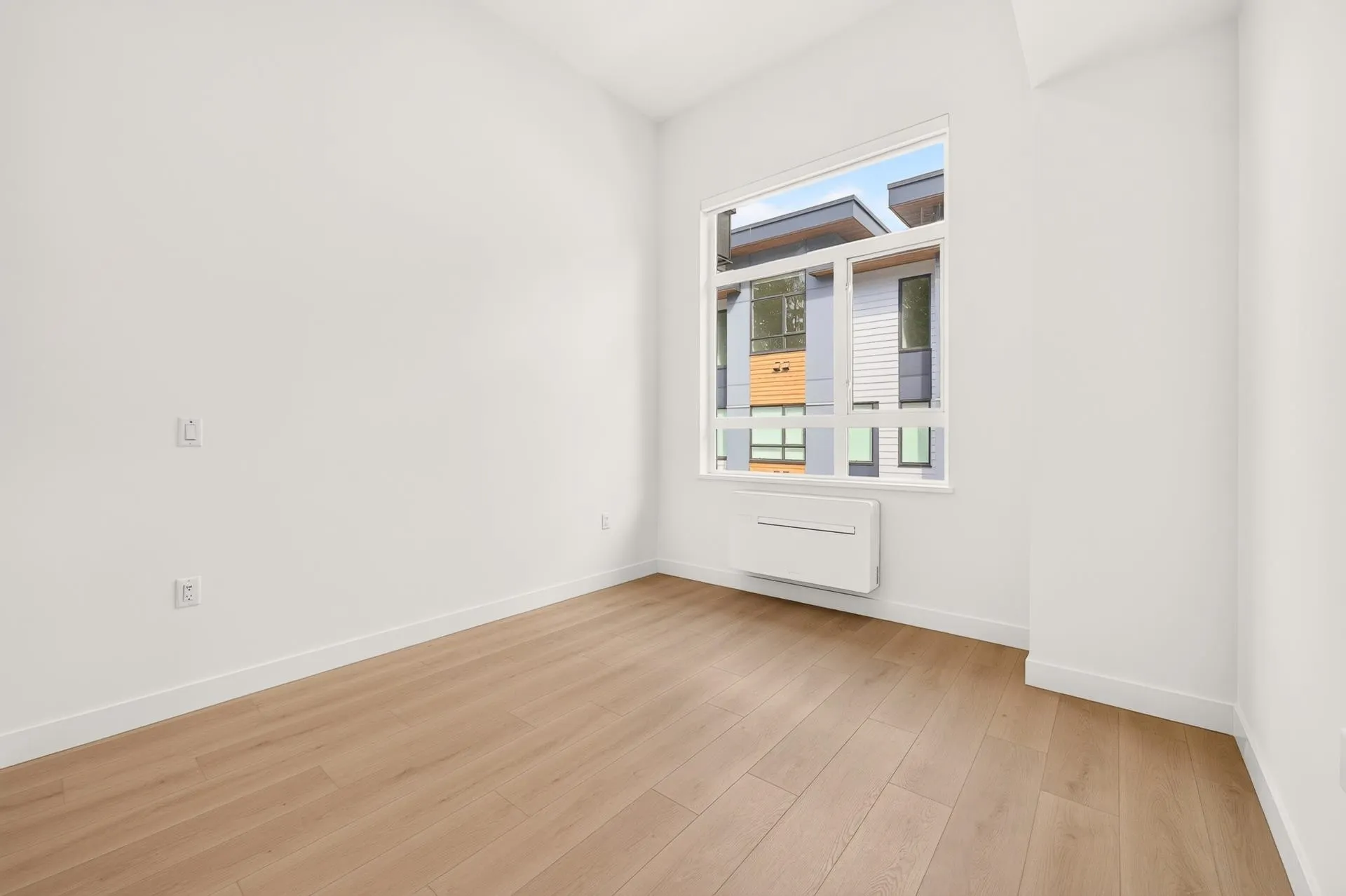932 Lytton Street #103
