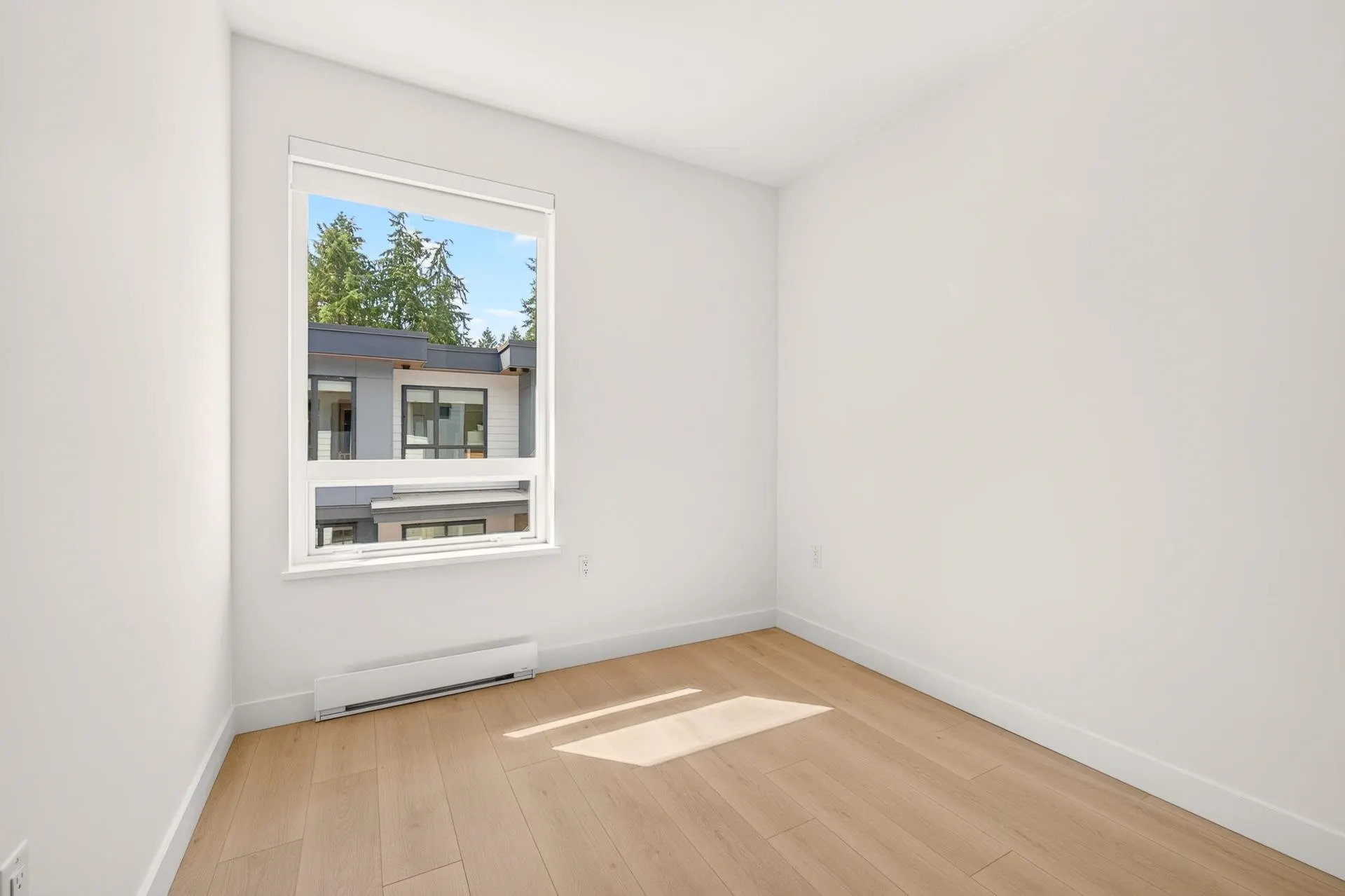 932 Lytton Street #103
