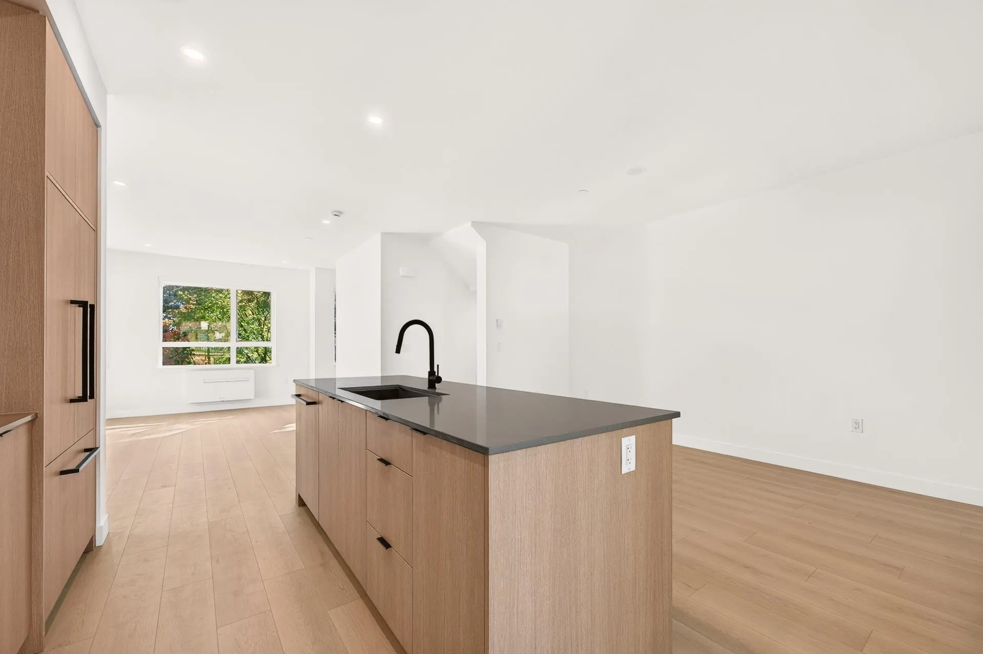 934 Lytton Street #103