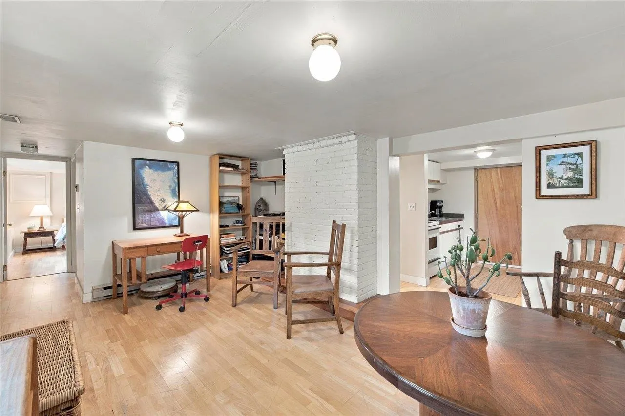 706 W 24th Avenue