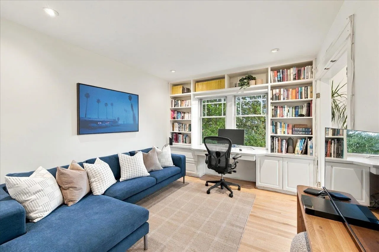 706 W 24th Avenue