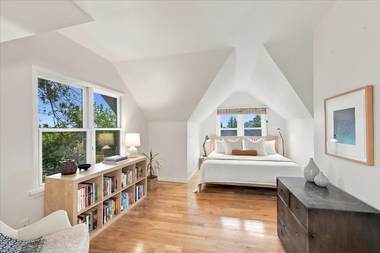 706 W 24th Avenue