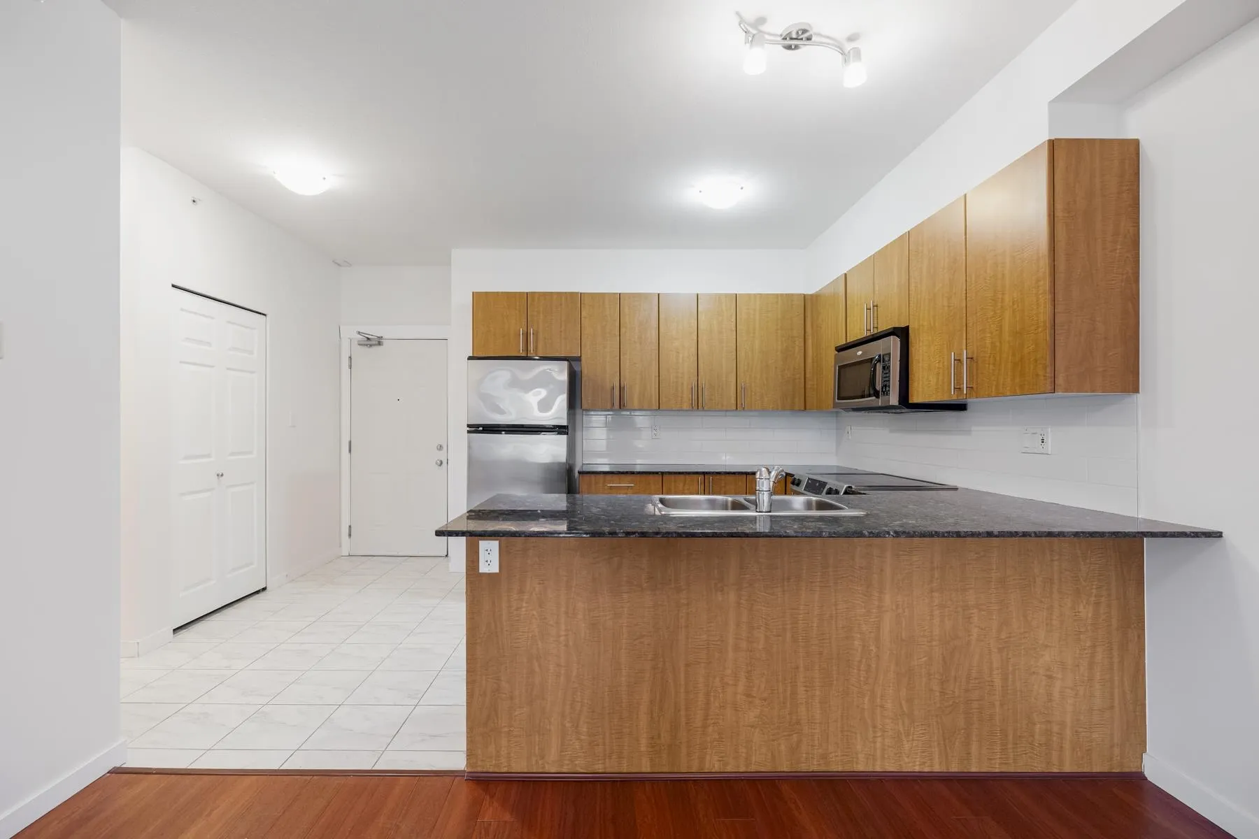2488 Kelly Avenue #403