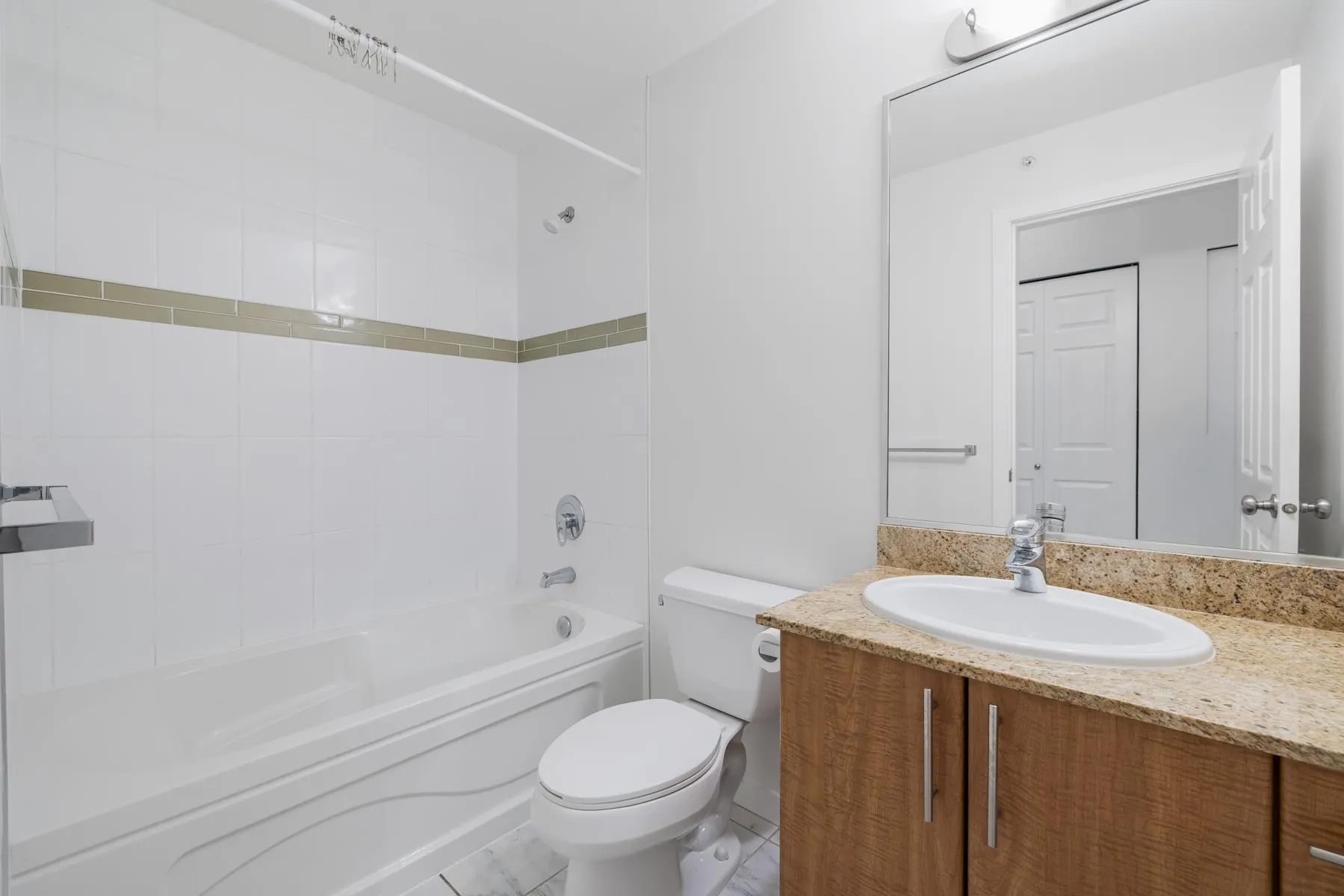 2488 Kelly Avenue #403