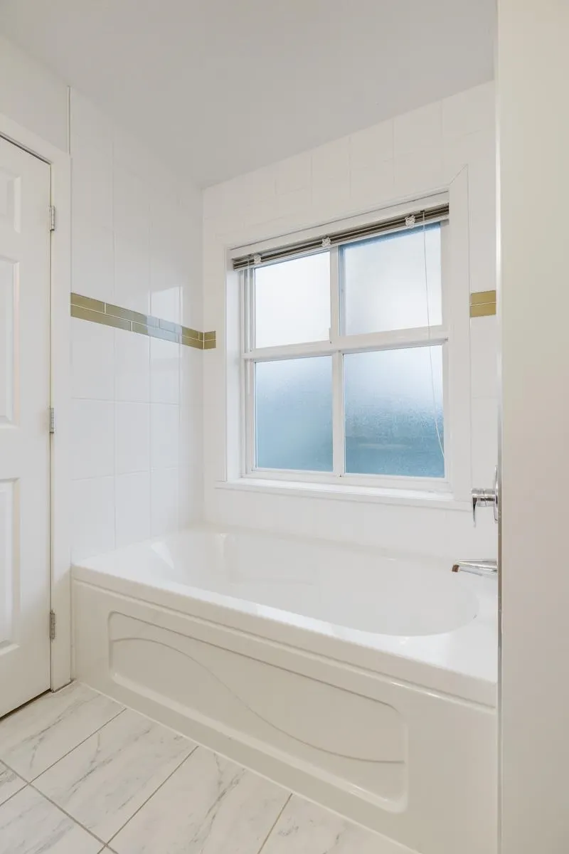 2488 Kelly Avenue #403