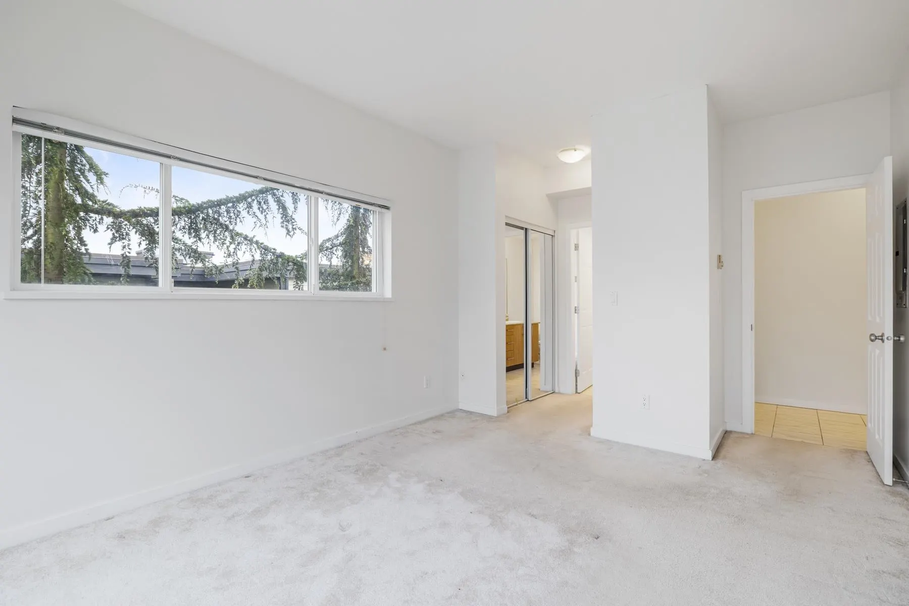 2488 Kelly Avenue #403