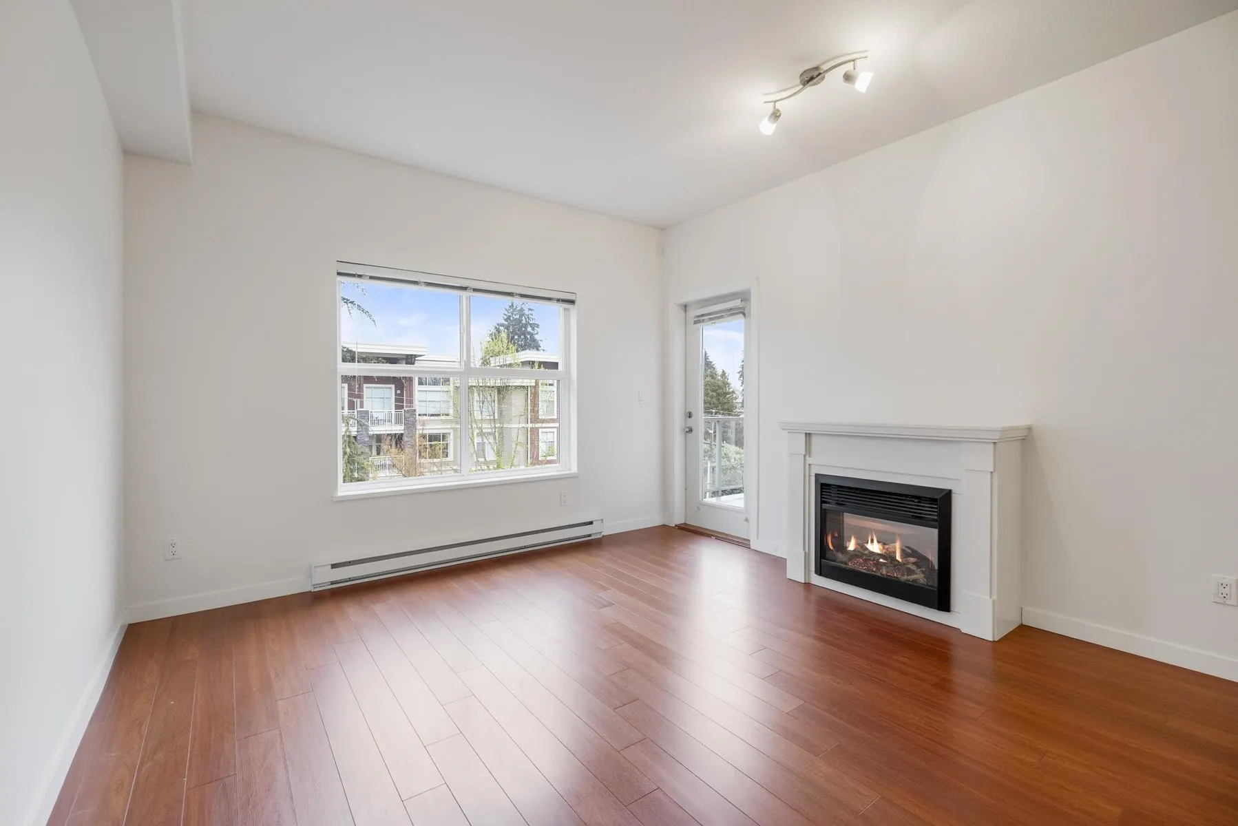 2488 Kelly Avenue #403