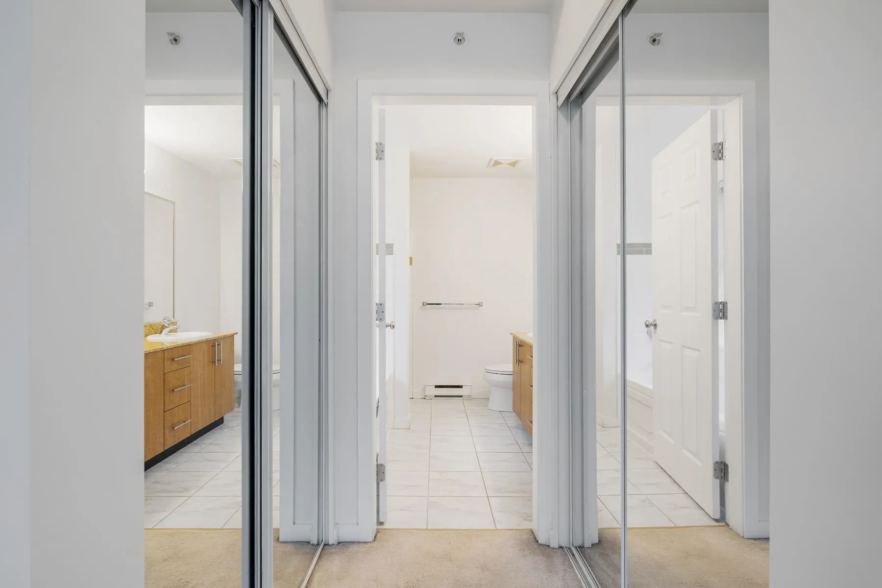 2488 Kelly Avenue #403