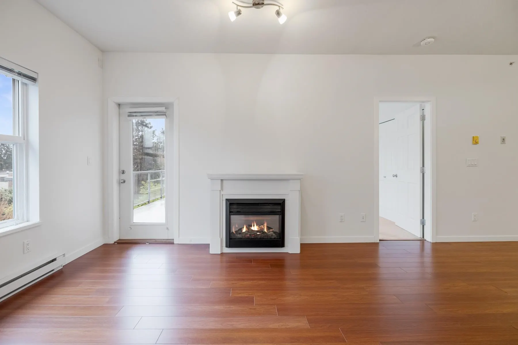 2488 Kelly Avenue #403