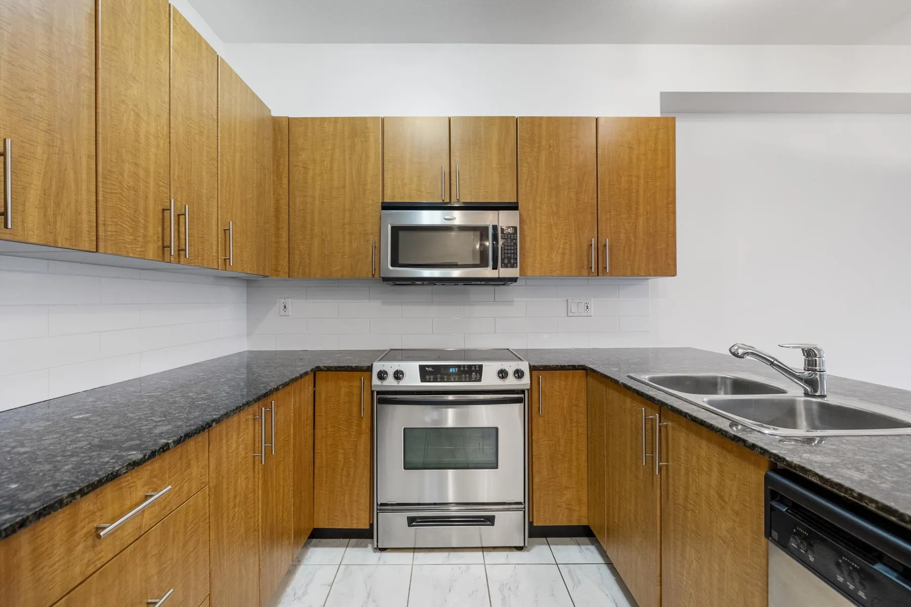 2488 Kelly Avenue #403