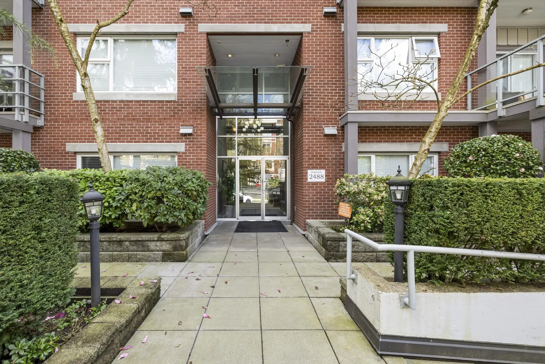 2488 Kelly Avenue #403