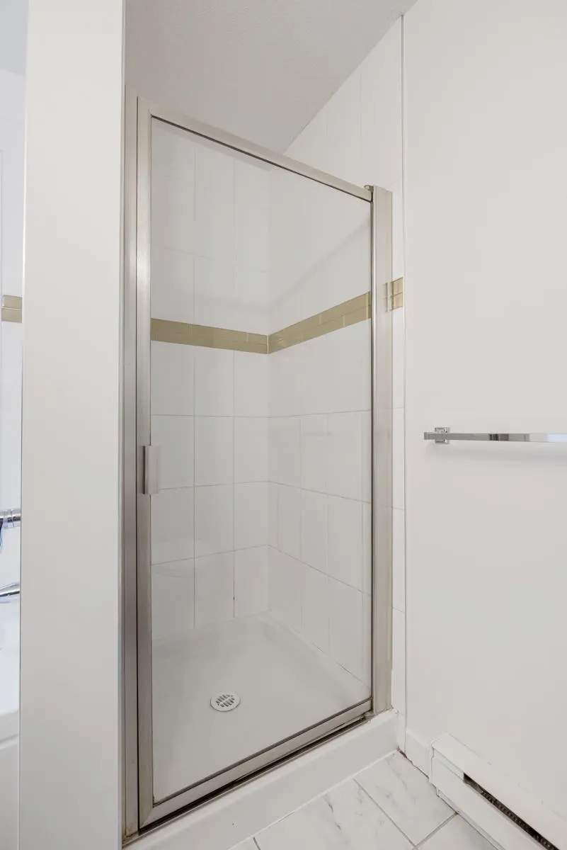 2488 Kelly Avenue #403