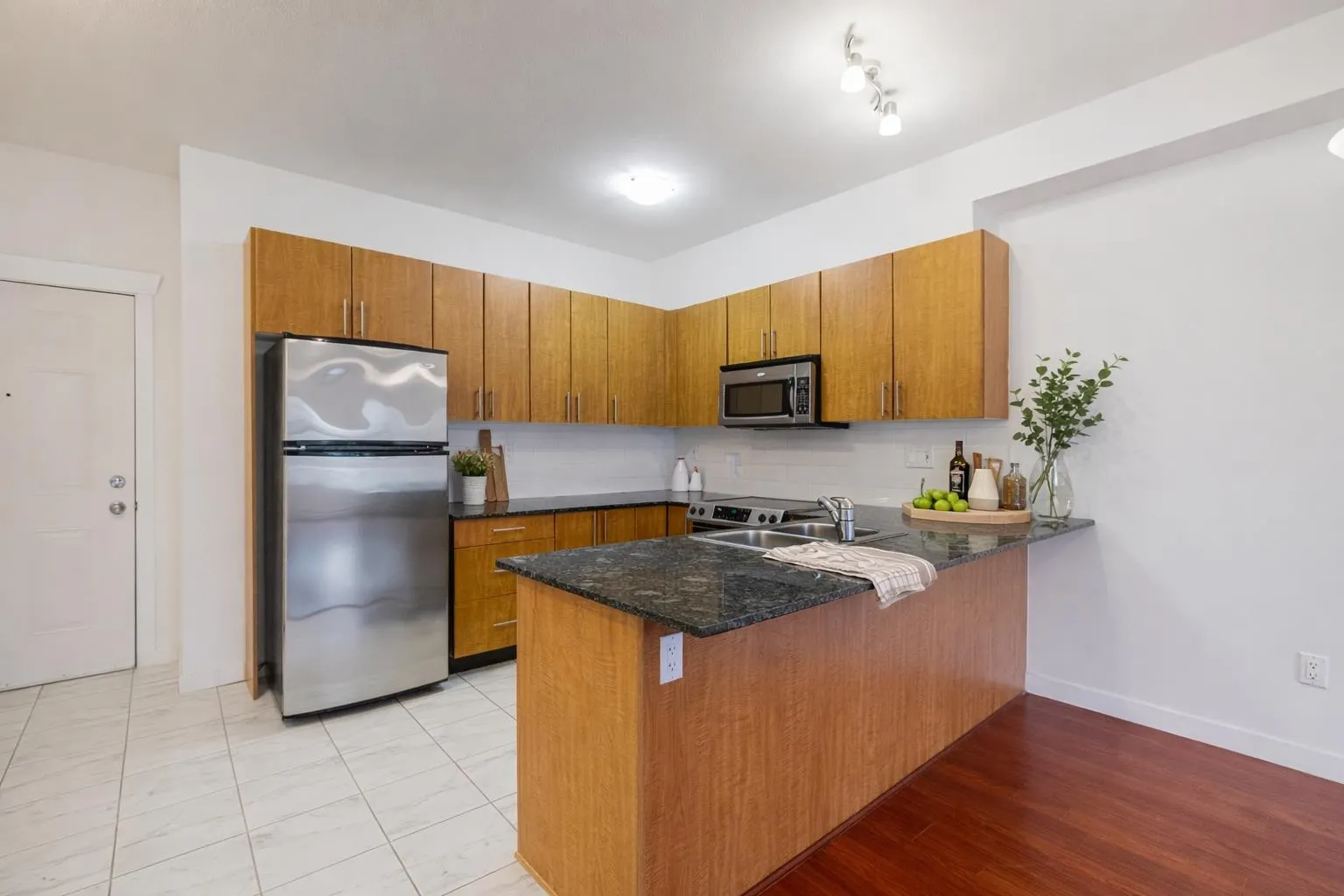 2488 Kelly Avenue #403