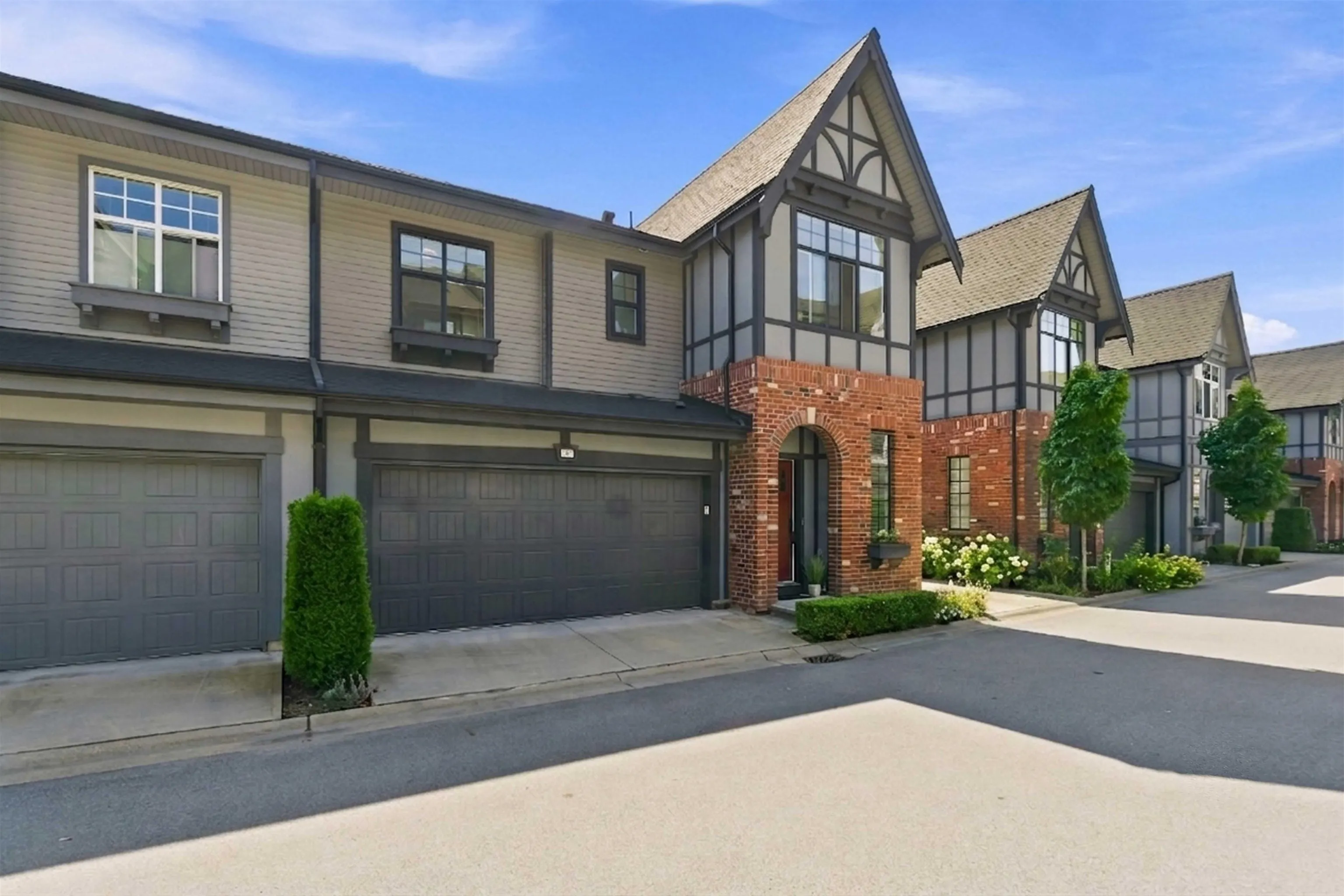 3552 Victoria Drive #9