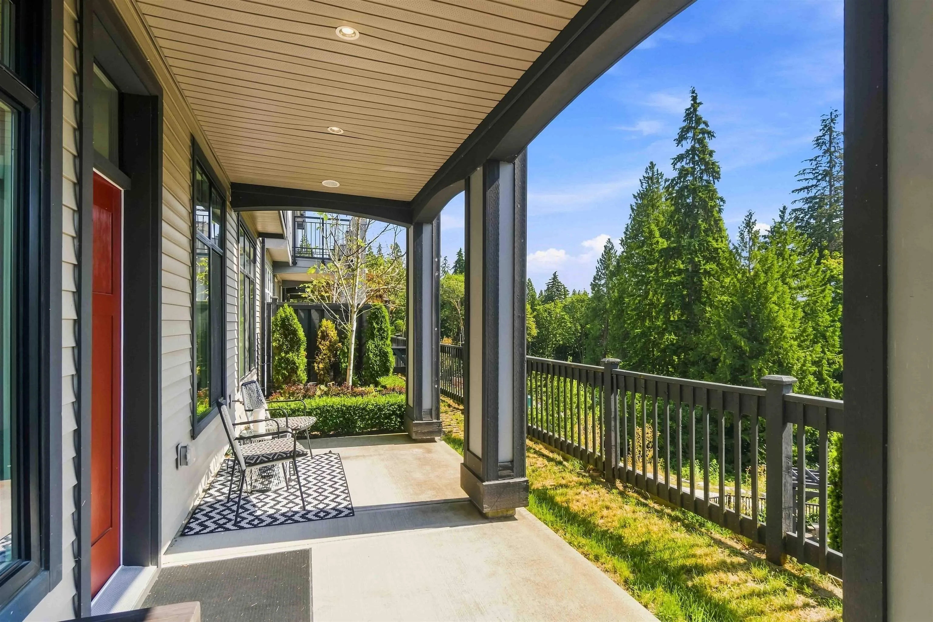 3552 Victoria Drive #9