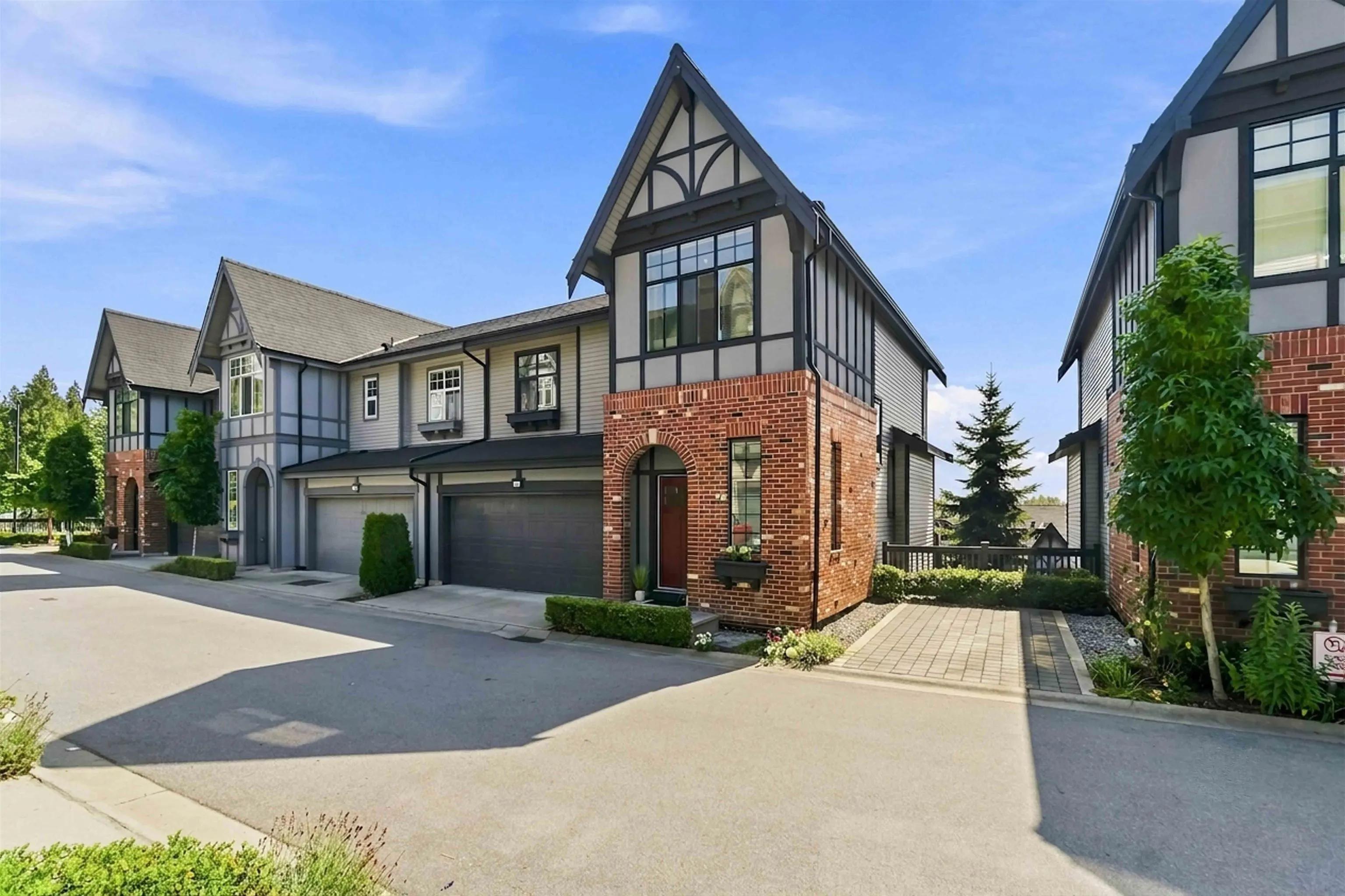 3552 Victoria Drive #9
