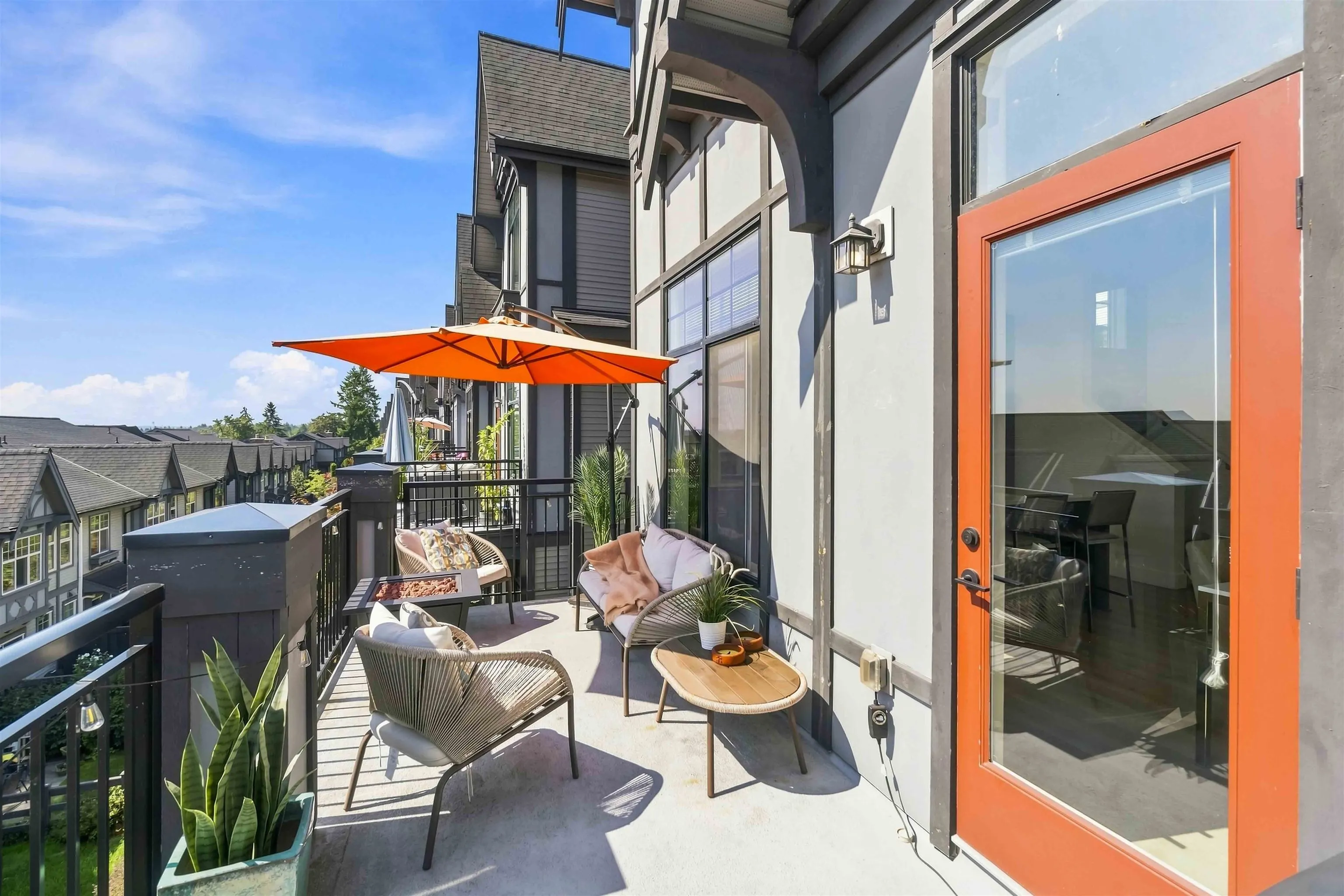 3552 Victoria Drive #9