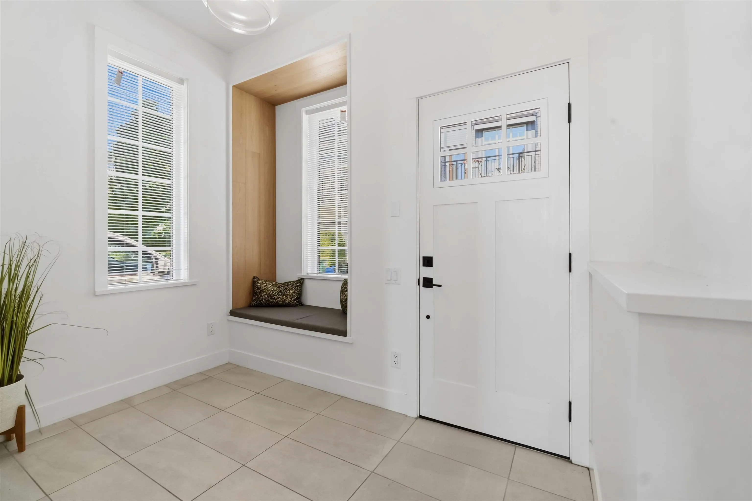 3552 Victoria Drive #9
