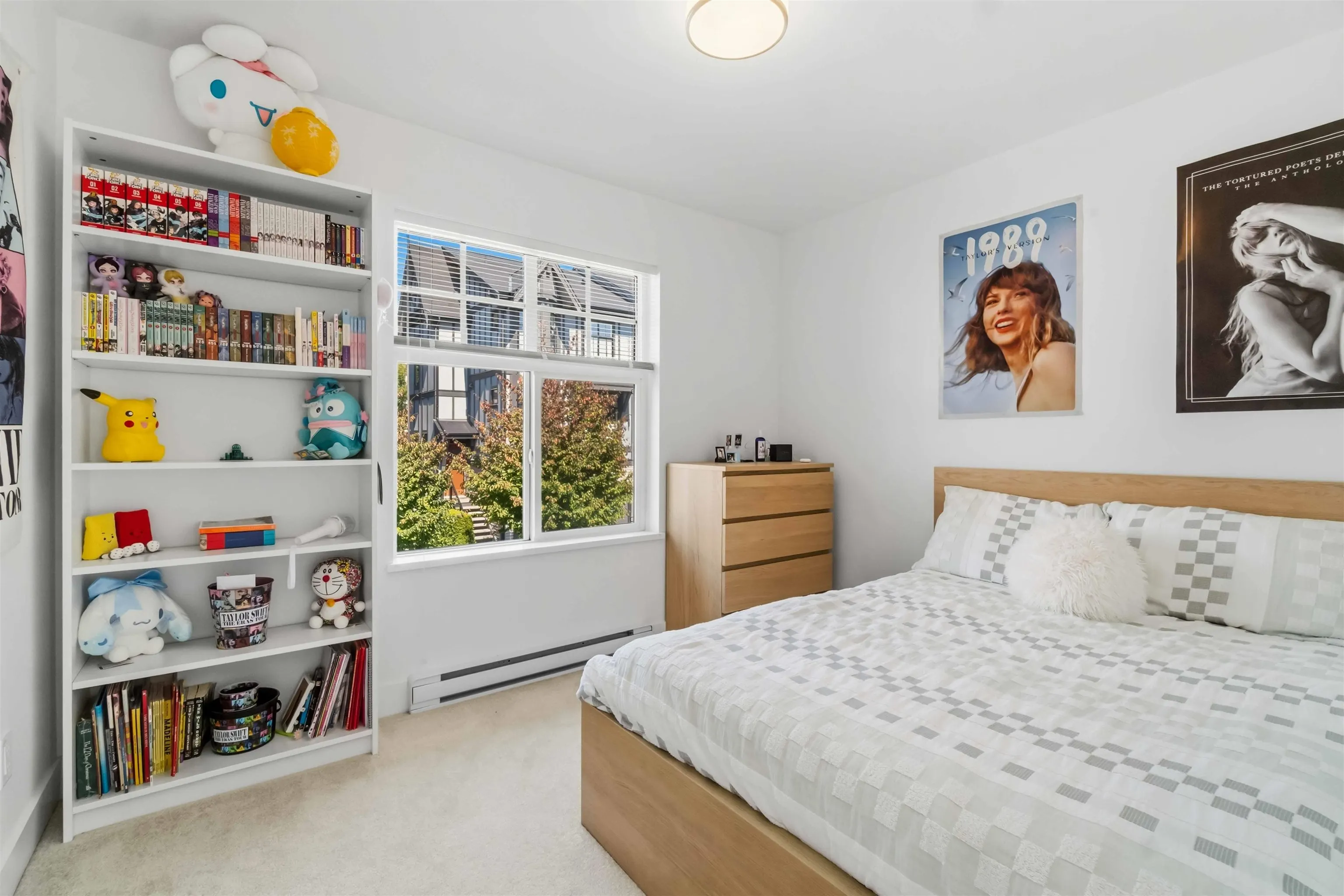 3552 Victoria Drive #9