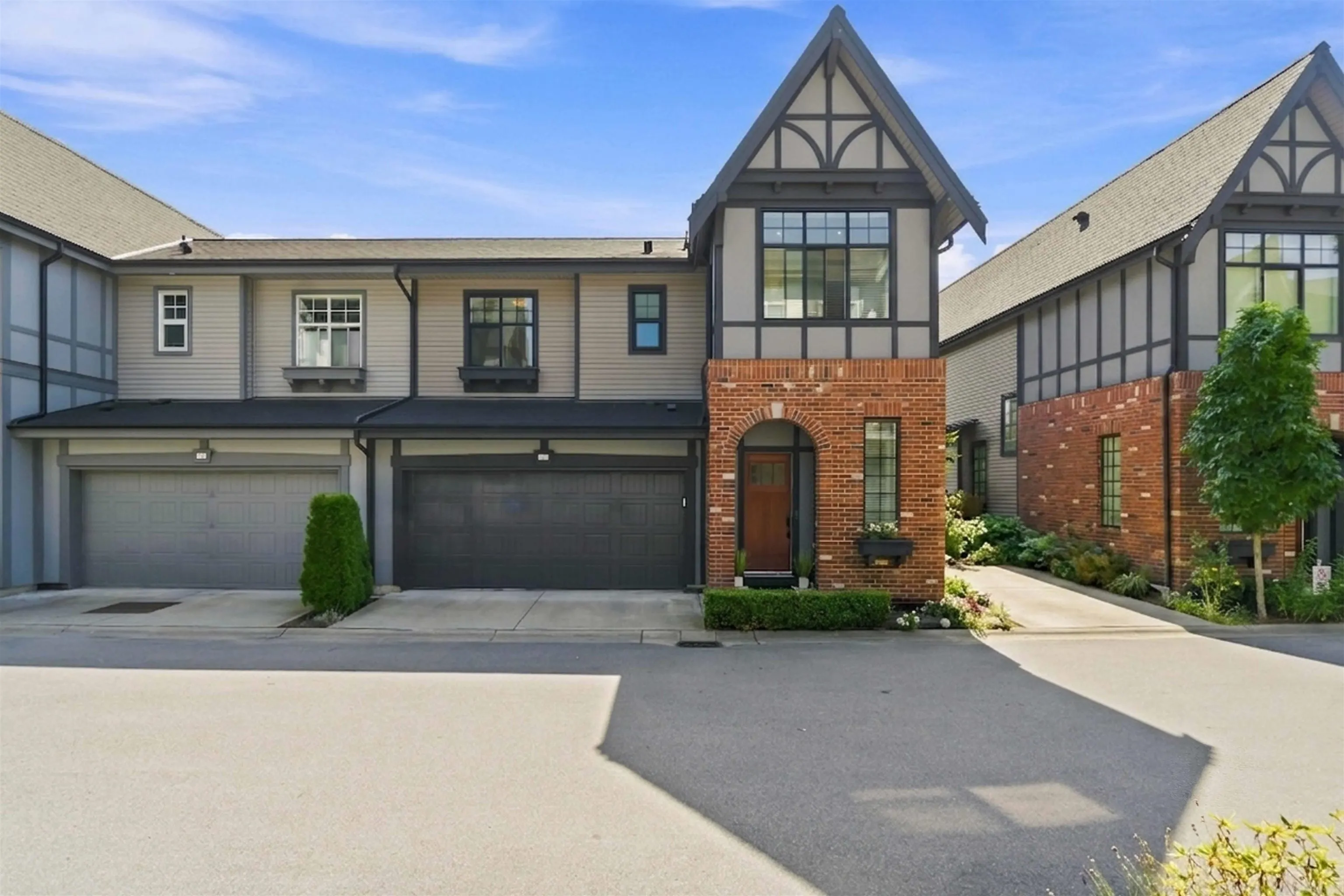 3552 Victoria Drive #9