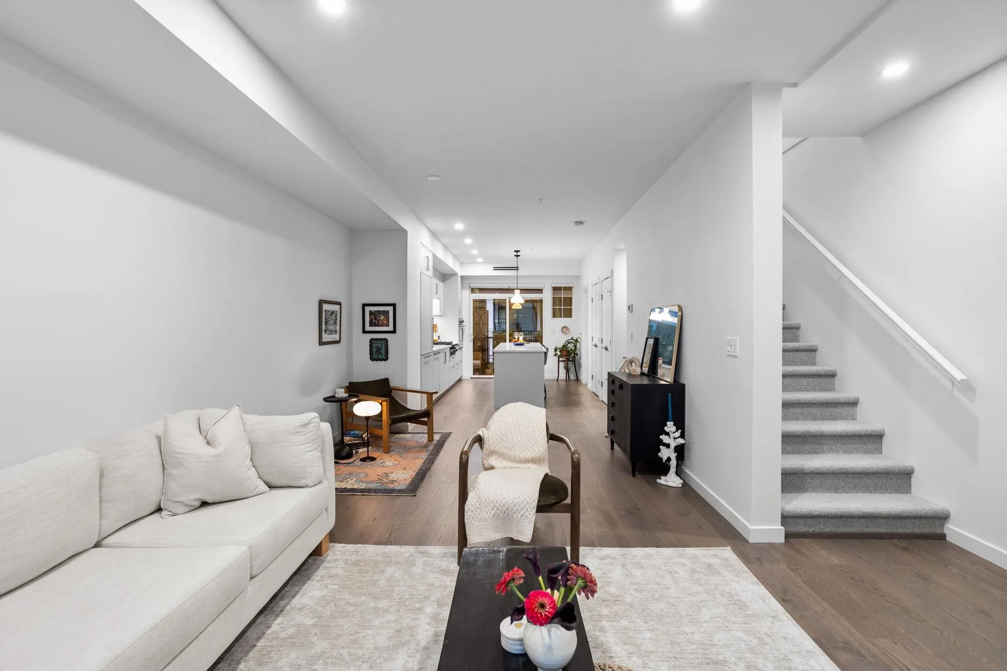 9122 King Street #30