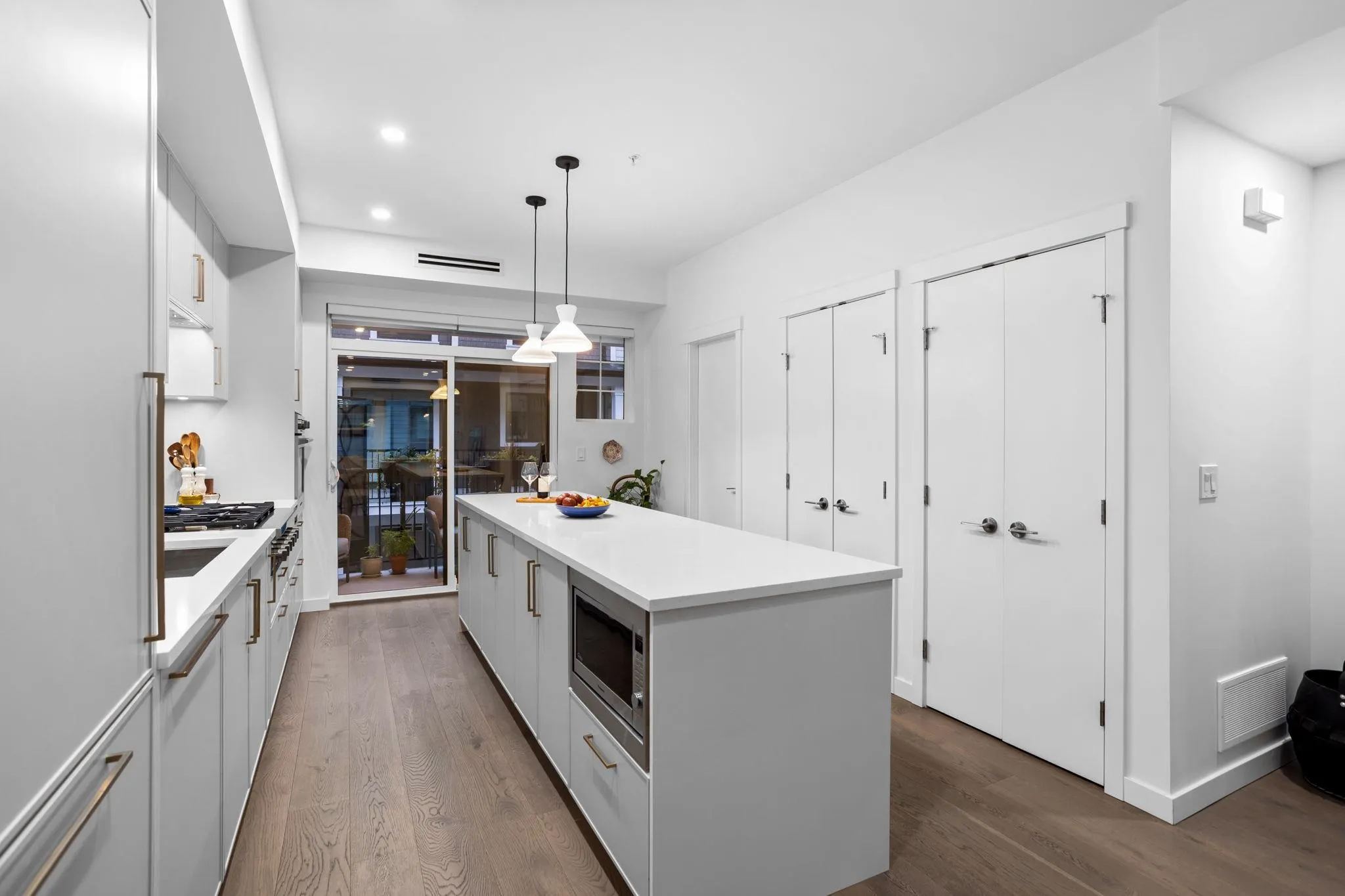 9122 King Street #30