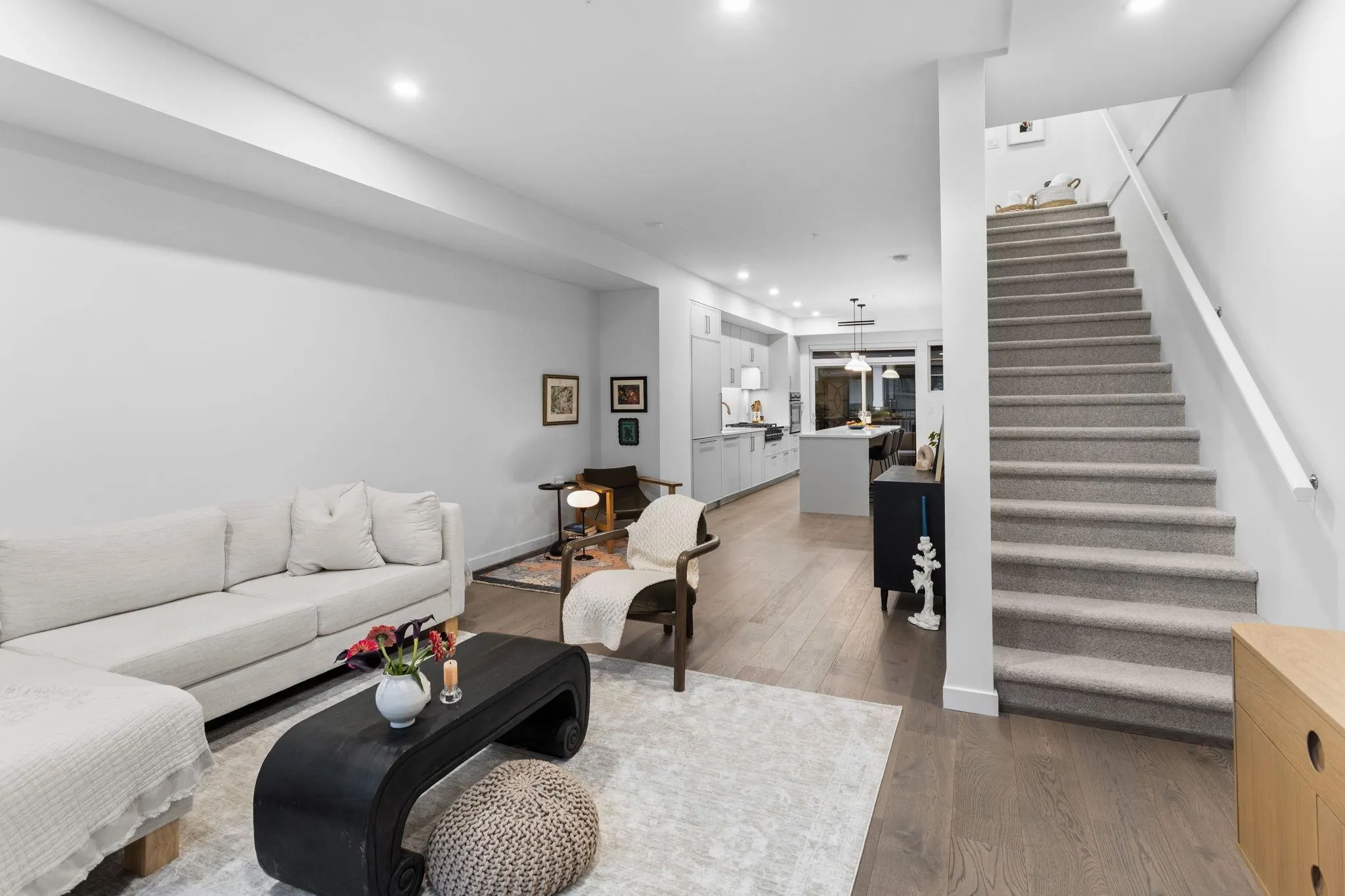 9122 King Street #30