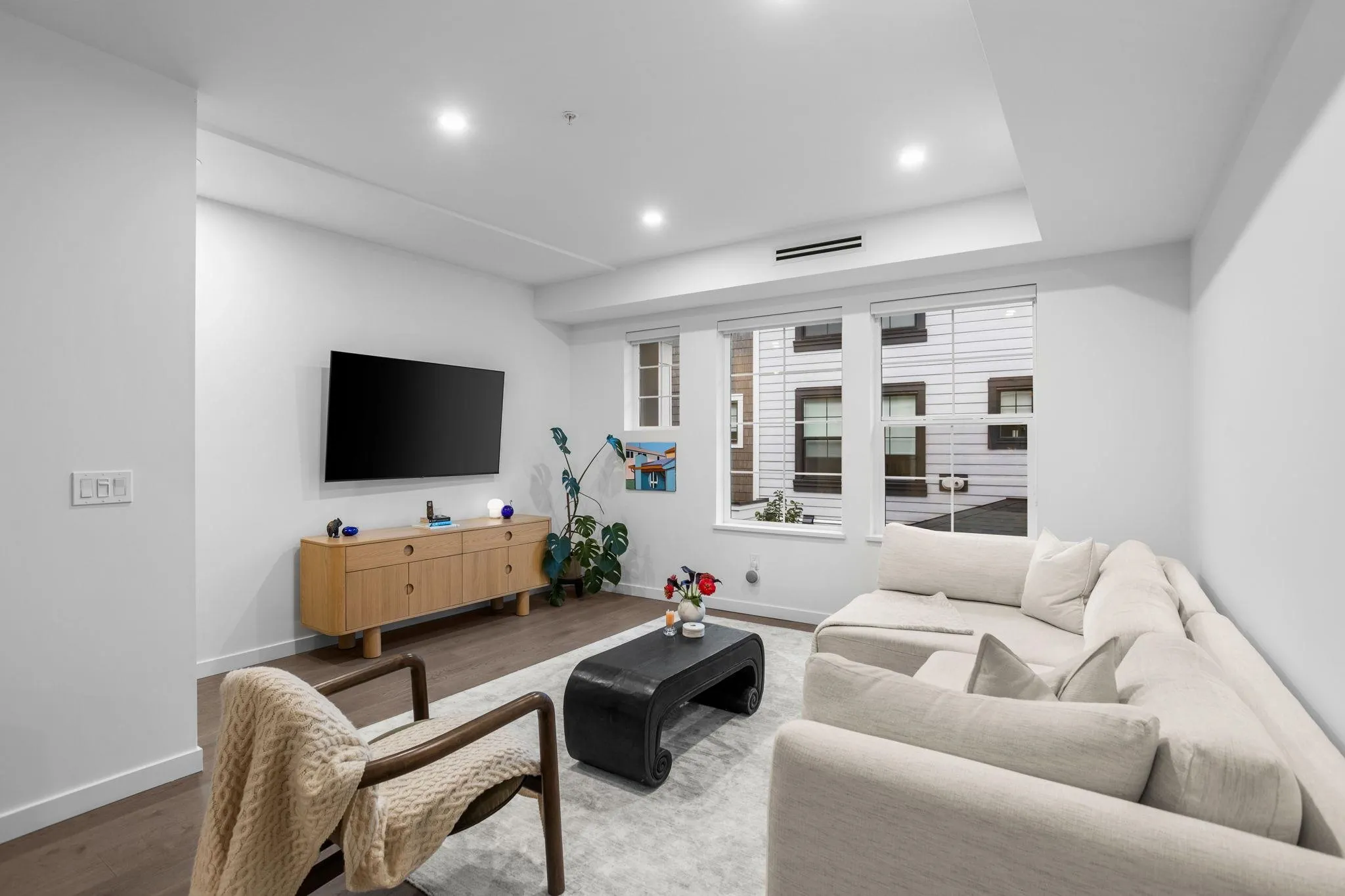 9122 King Street #30