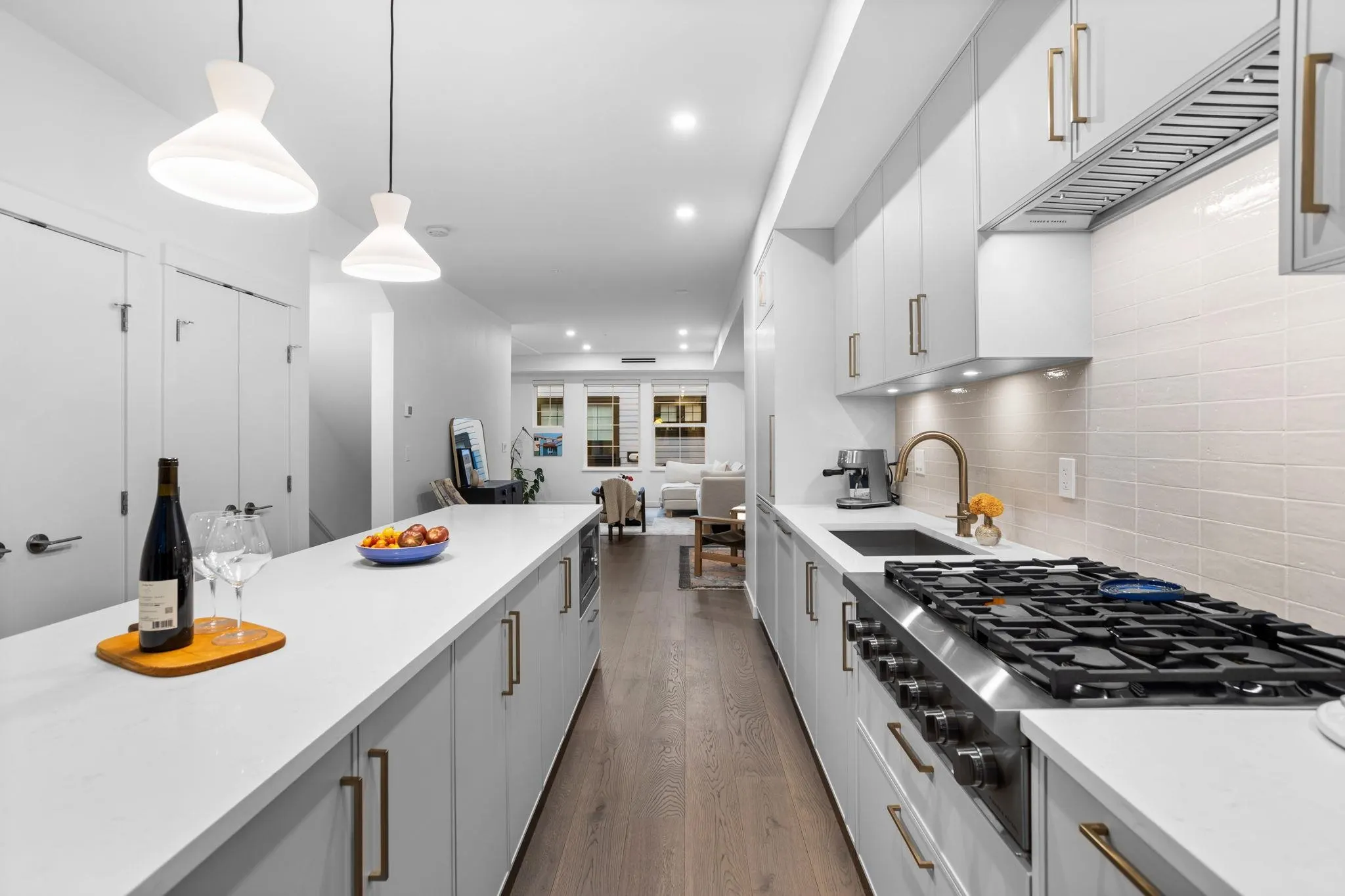 9122 King Street #30