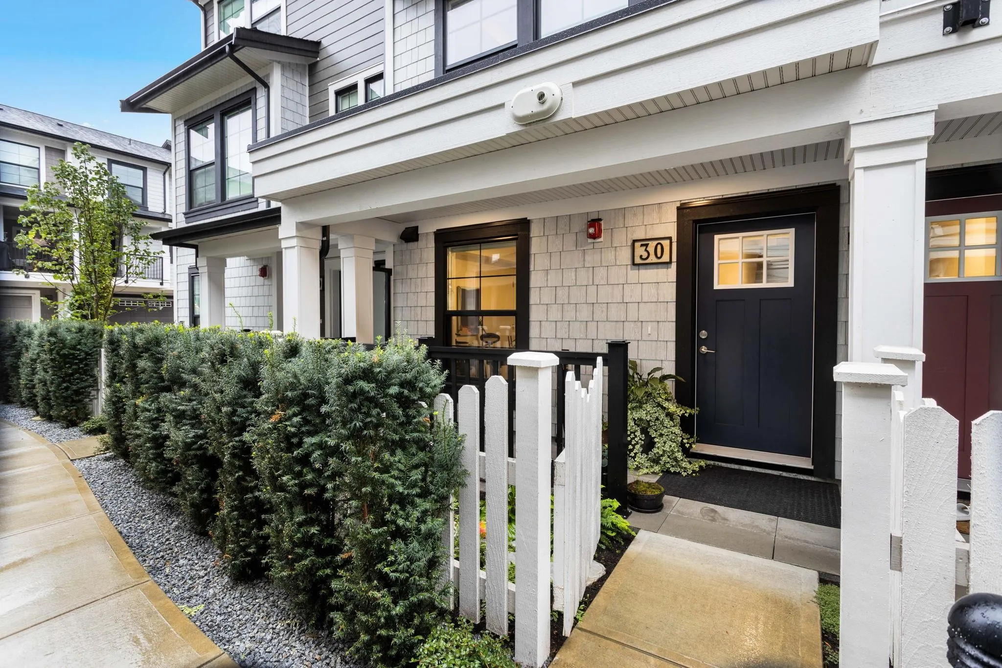9122 King Street #30