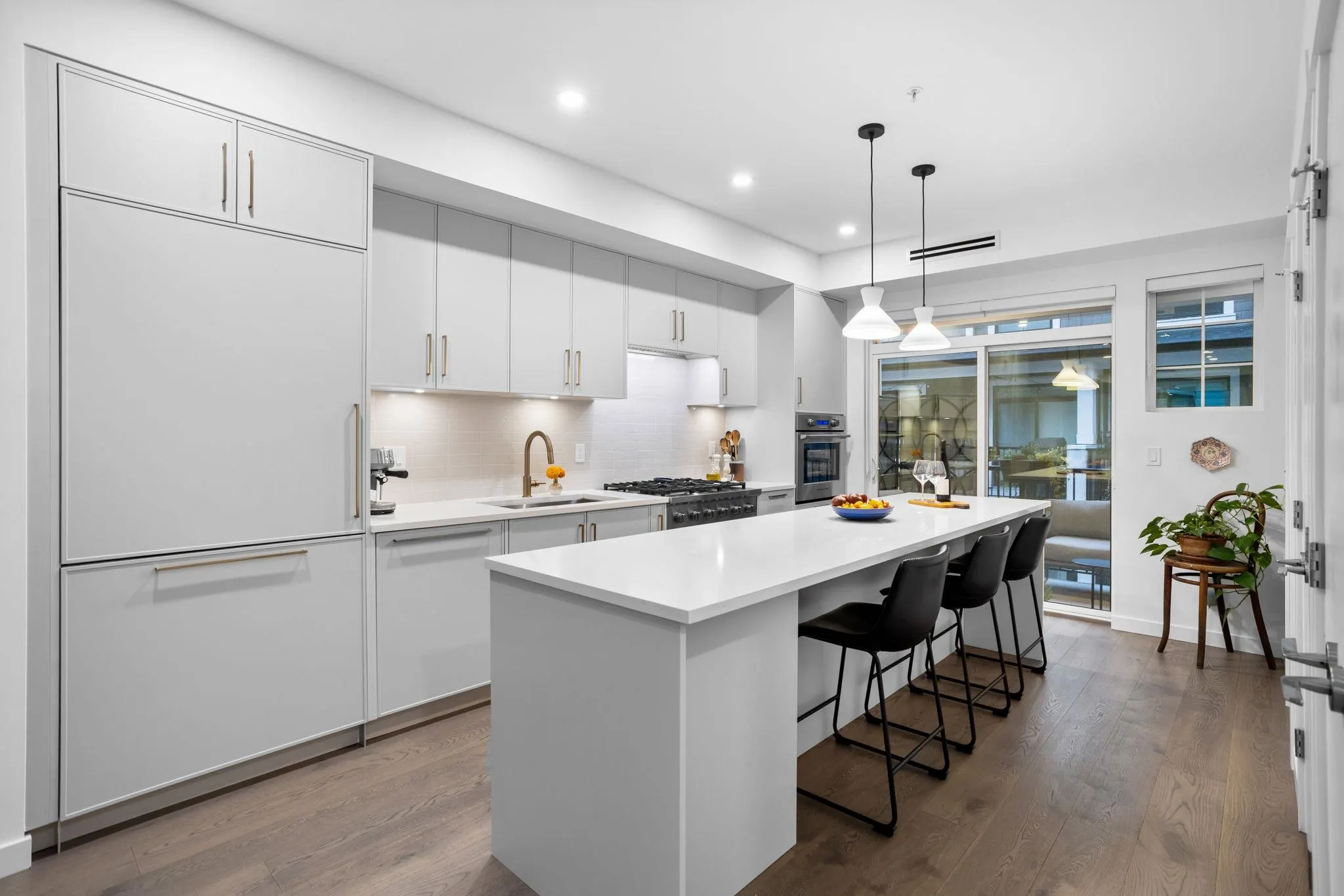 9122 King Street #30