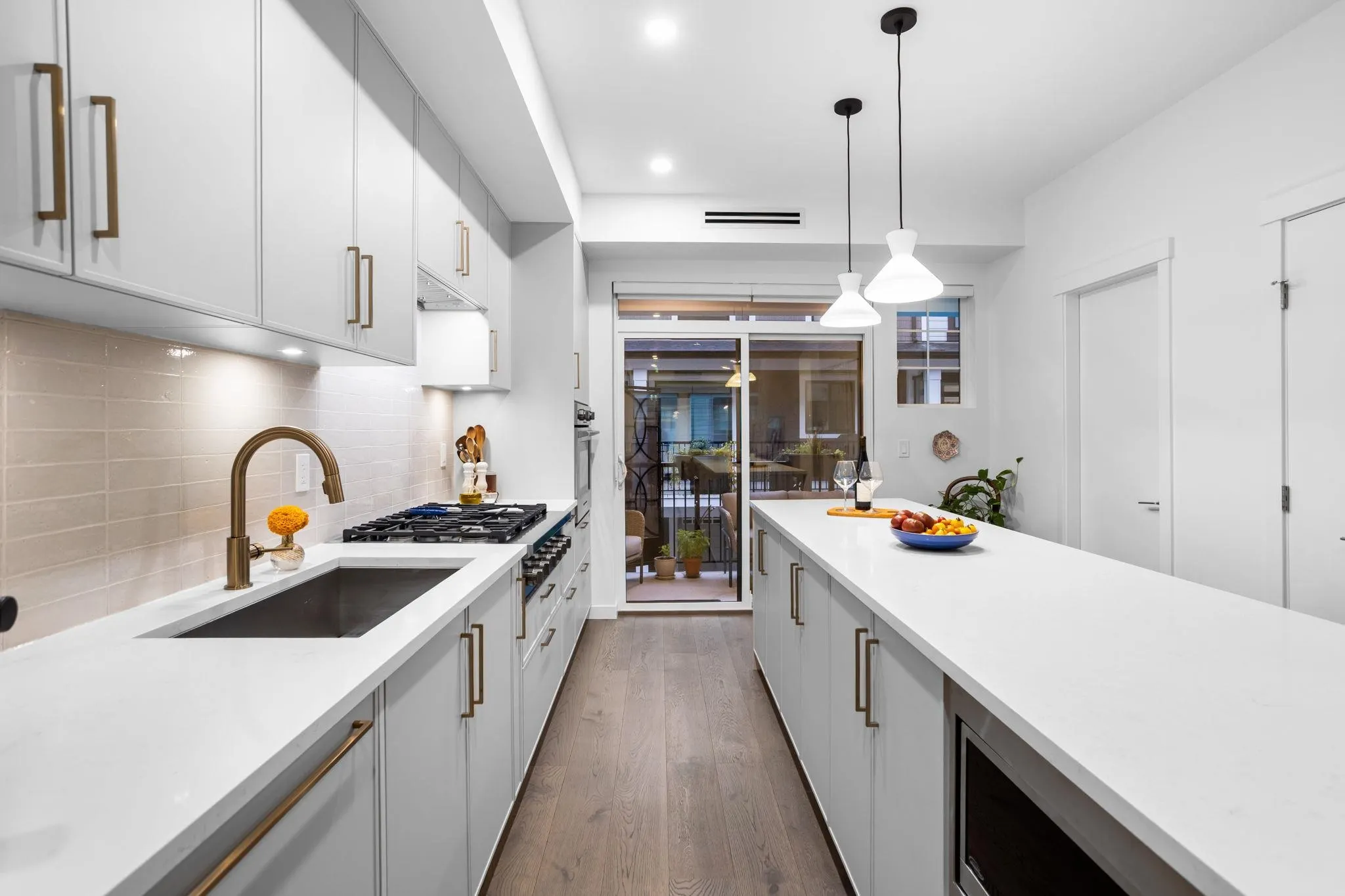 9122 King Street #30