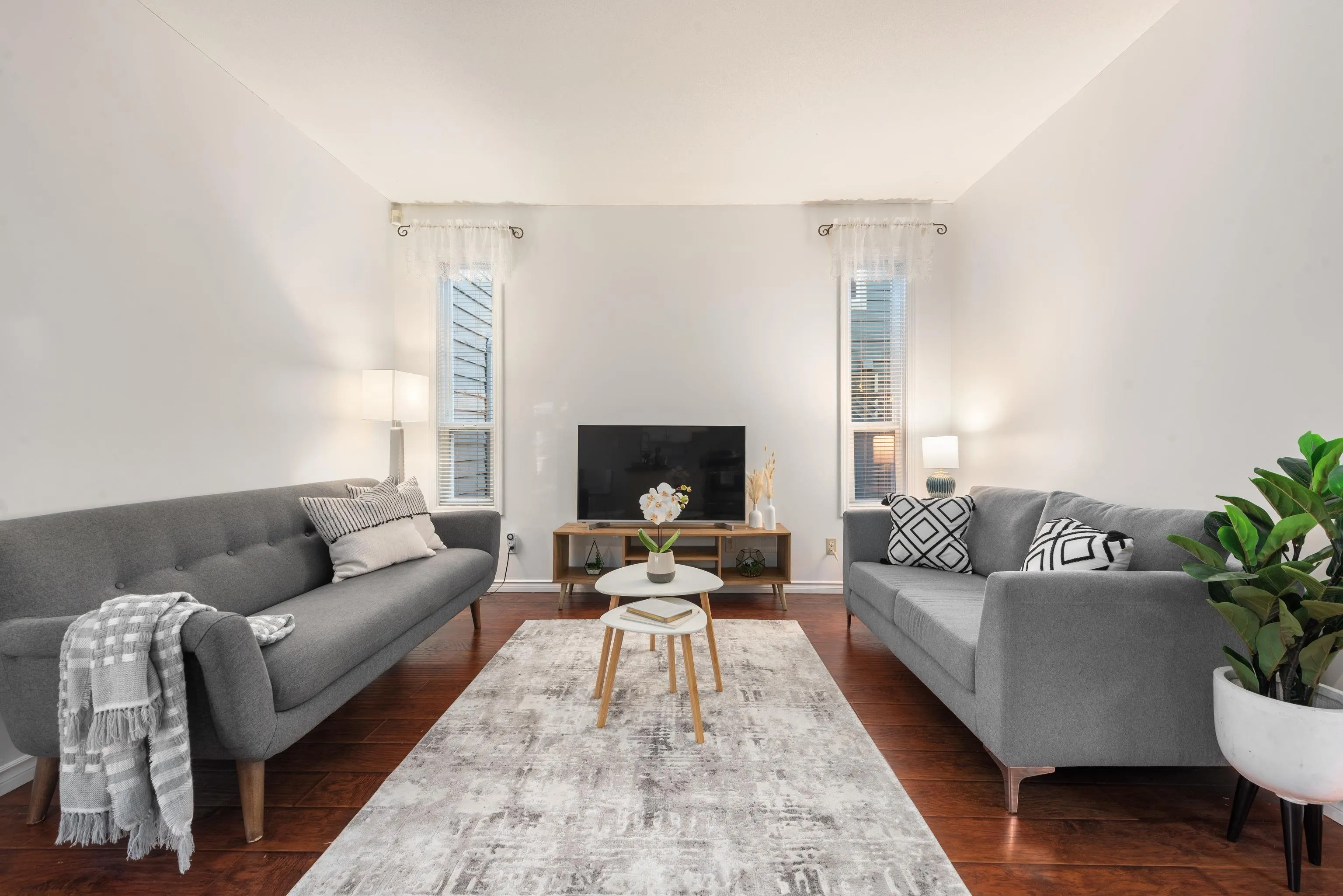 10231 Cambie Road