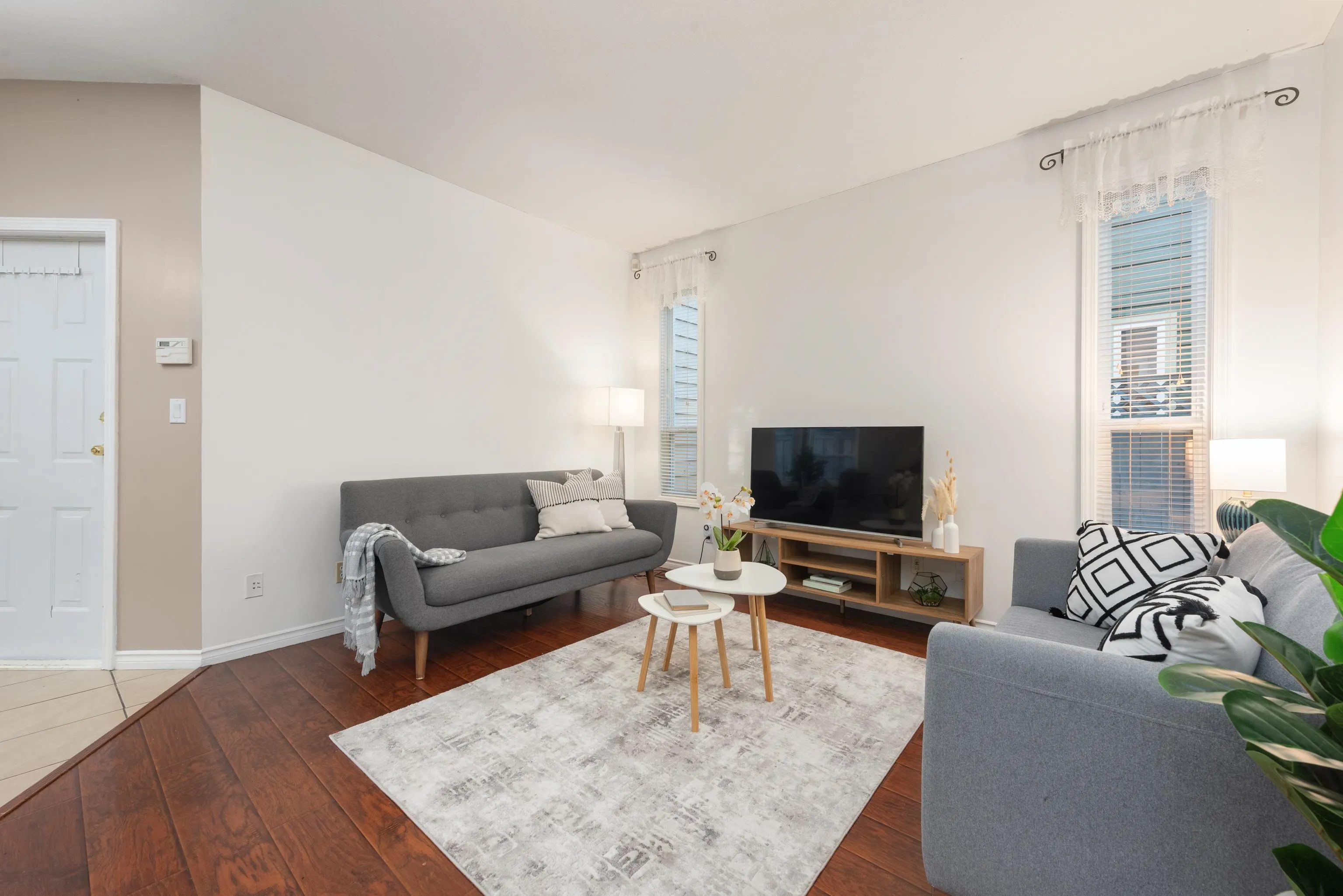 10231 Cambie Road