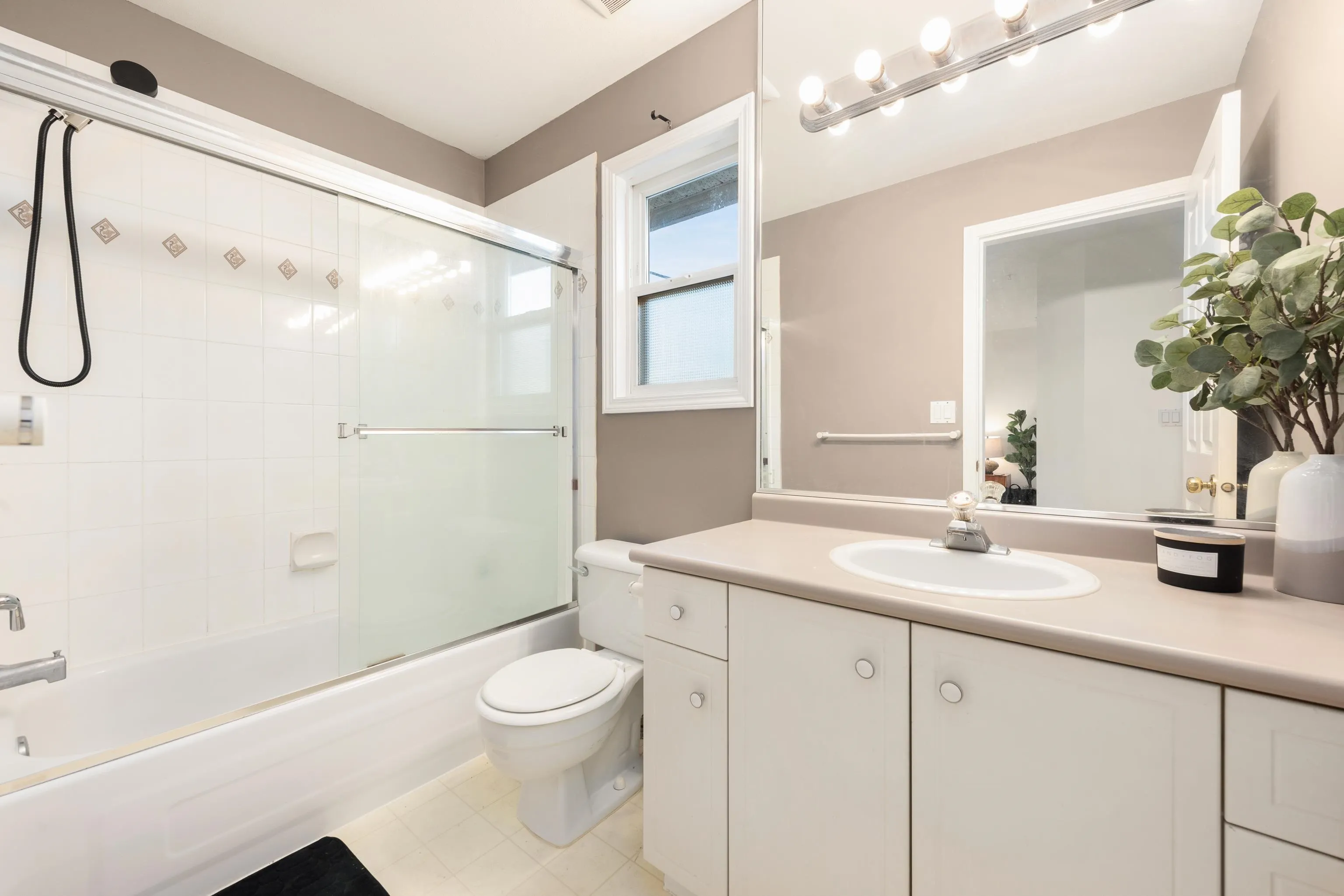 10231 Cambie Road