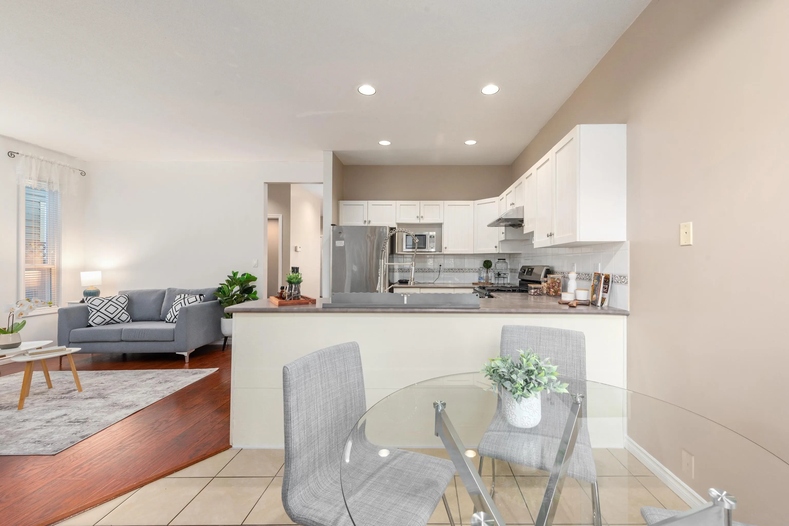10231 Cambie Road
