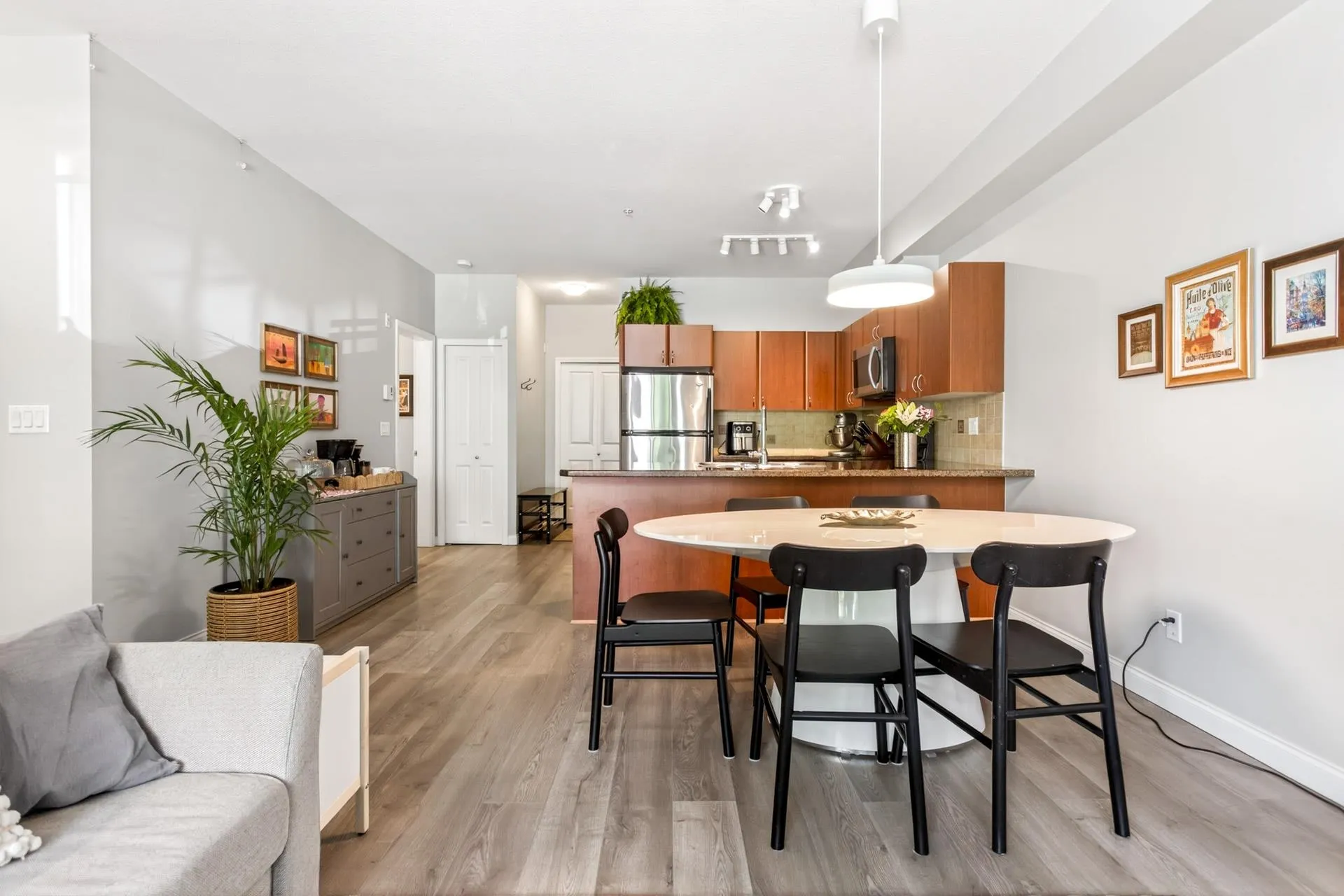 2346 Mcallister Avenue #211