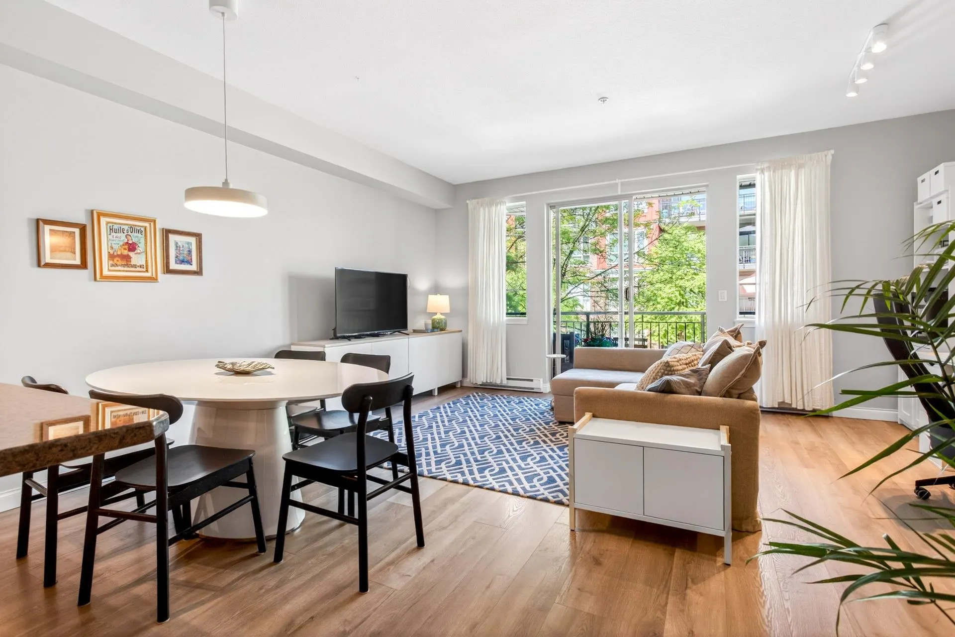 2346 Mcallister Avenue #211