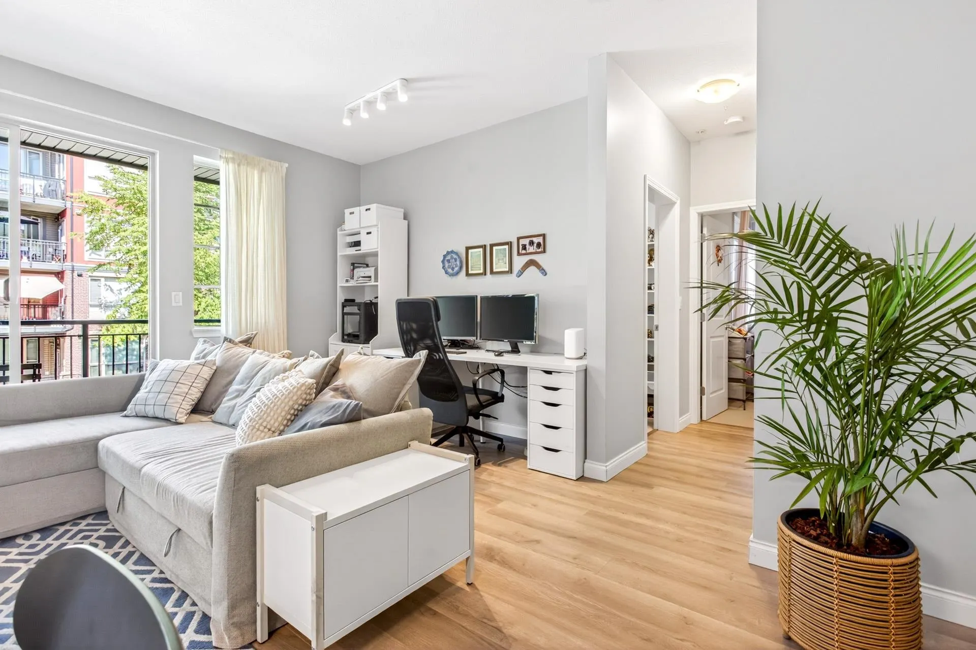 2346 Mcallister Avenue #211