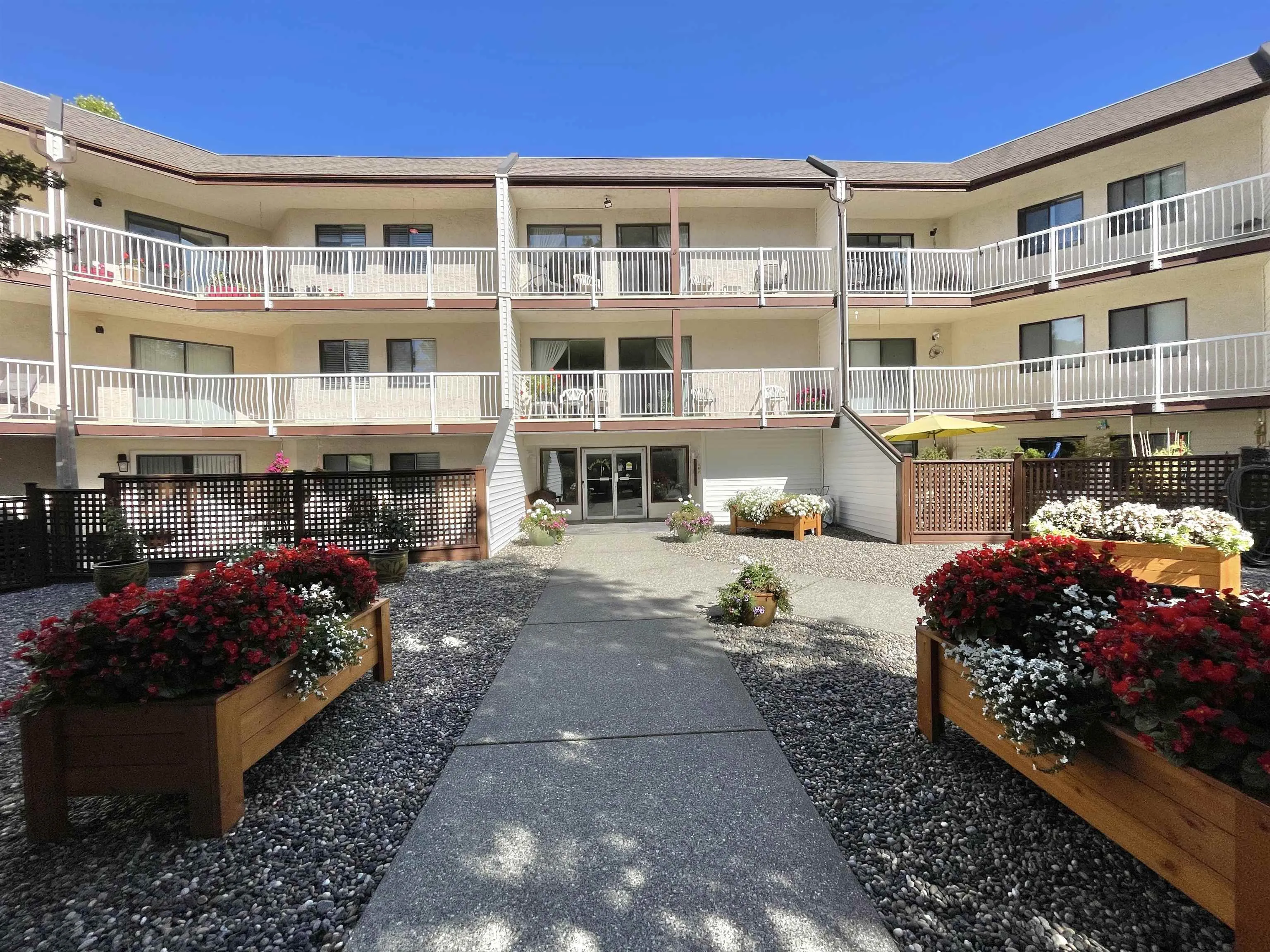 12890 17 Avenue #203